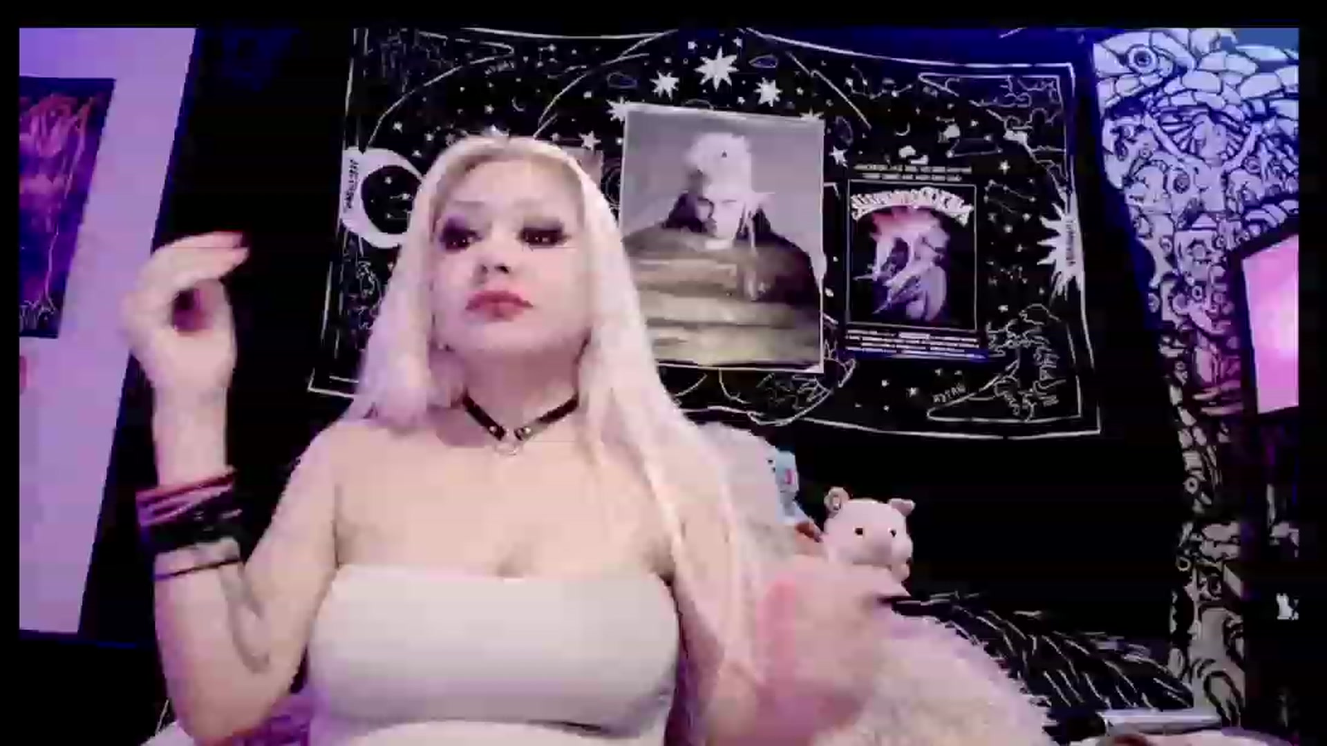 Gallery image thumbnail from BloodAngel_'s myfreecams stream on, 05/29/2023, 05:51 image 4 of 20