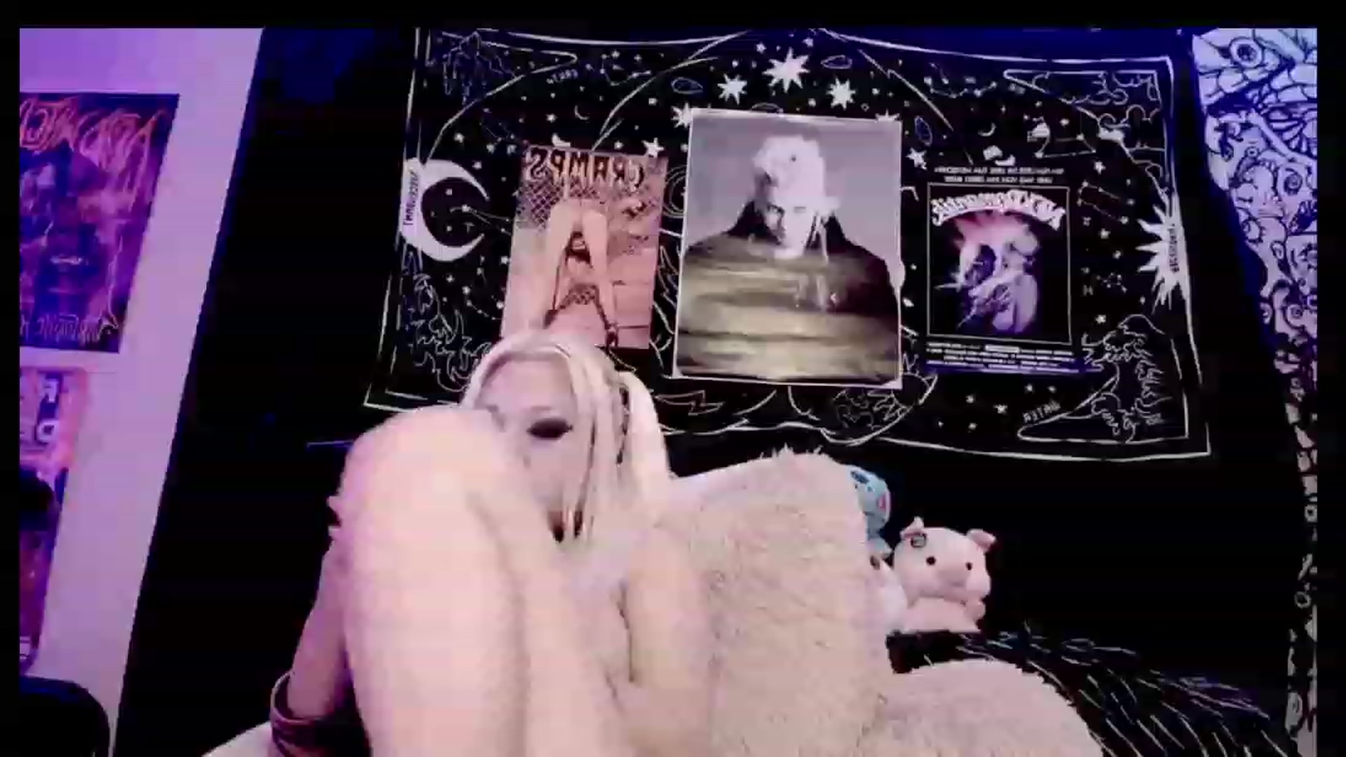 Gallery image thumbnail from BloodAngel_'s myfreecams stream on, 06/03/2023, 12:14 image 14 of 20