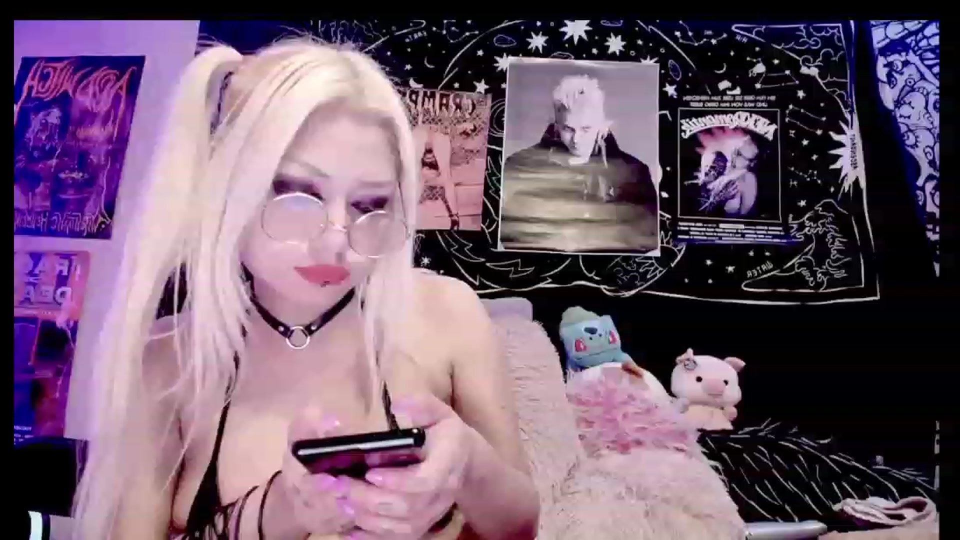 Gallery image thumbnail from BloodAngel_'s myfreecams stream on, 06/04/2023, 21:26 image 10 of 20