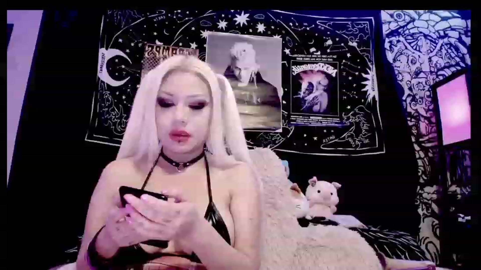 Gallery image thumbnail from BloodAngel_'s myfreecams stream on, 06/10/2023, 06:08 image 8 of 20