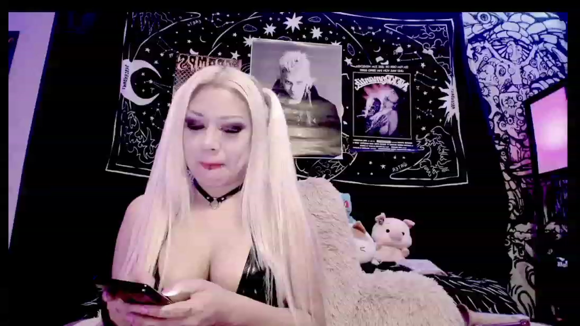 Gallery image thumbnail from BloodAngel_'s myfreecams stream on, 06/10/2023, 06:08 image 6 of 20
