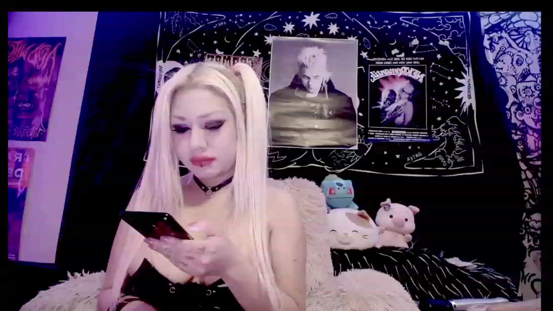 Gallery image thumbnail from BloodAngel_'s myfreecams stream on, 06/11/2023, 17:22 image 17 of 20