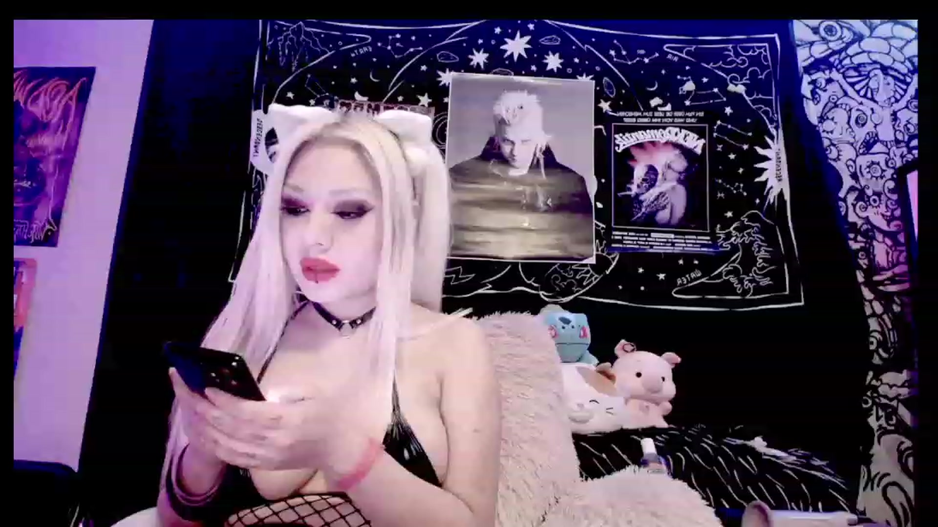 Gallery image thumbnail from BloodAngel_'s myfreecams stream on, 06/19/2023, 19:33 image 1 of 20
