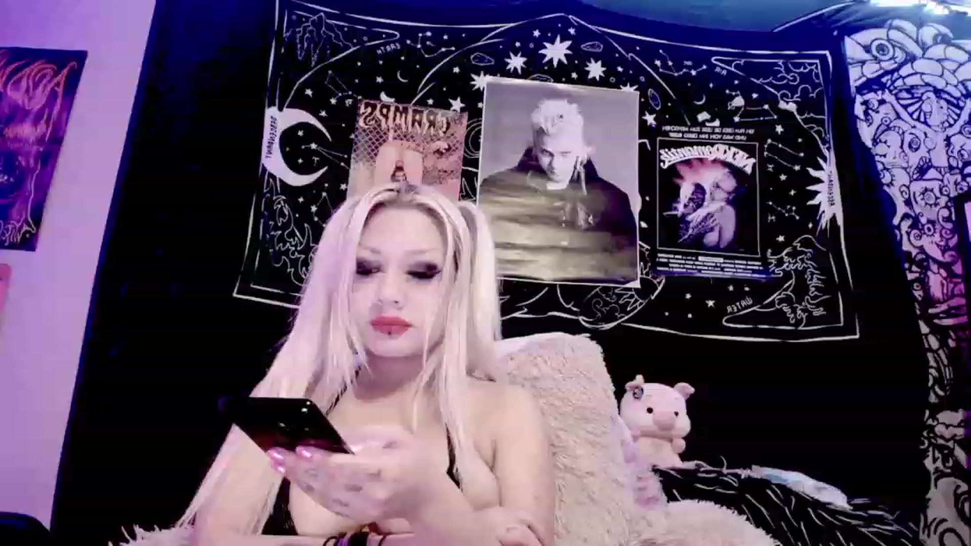 Gallery image thumbnail from BloodAngel_'s myfreecams stream on, 07/02/2023, 08:34 image 10 of 20