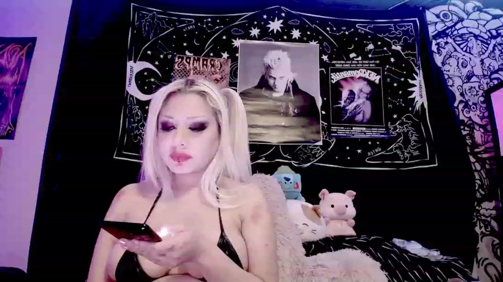 Gallery image thumbnail from BloodAngel_'s myfreecams stream on, 07/04/2023, 22:59 image 8 of 20