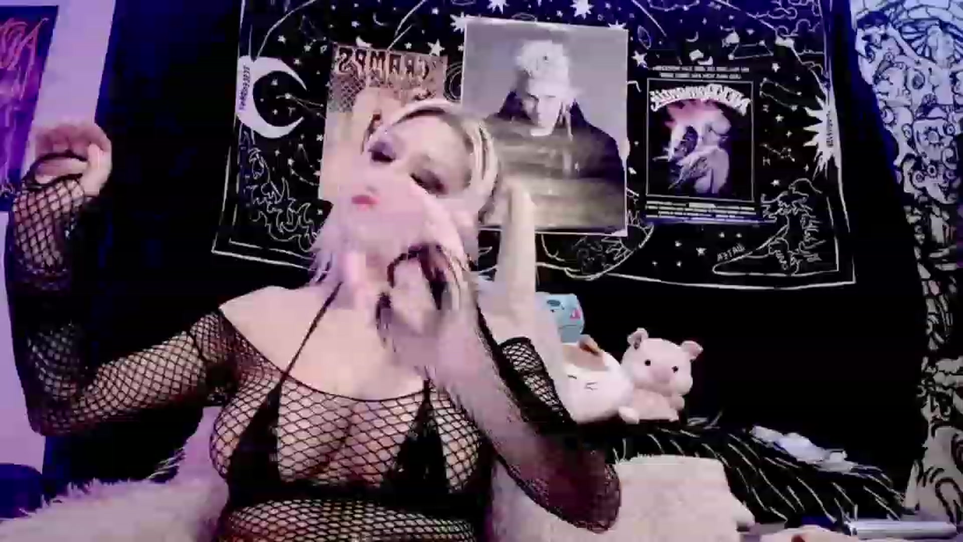 Gallery image thumbnail from BloodAngel_'s myfreecams stream on, 07/06/2023, 22:23 image 15 of 20