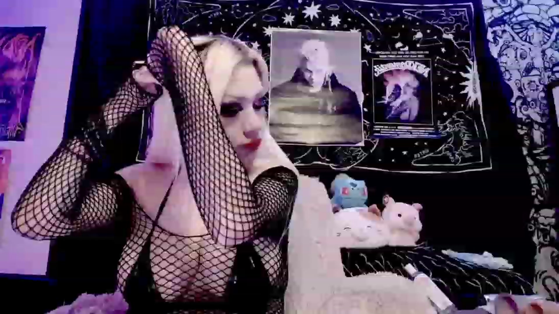 Gallery image thumbnail from BloodAngel_'s myfreecams stream on, 07/11/2023, 11:30 image 12 of 20