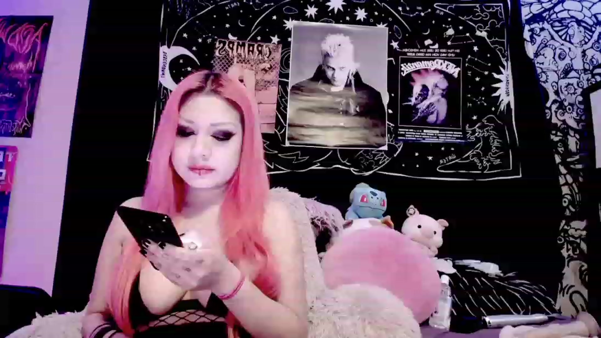 Gallery image thumbnail from BloodAngel_'s myfreecams stream on, 07/17/2023, 21:56 image 4 of 20