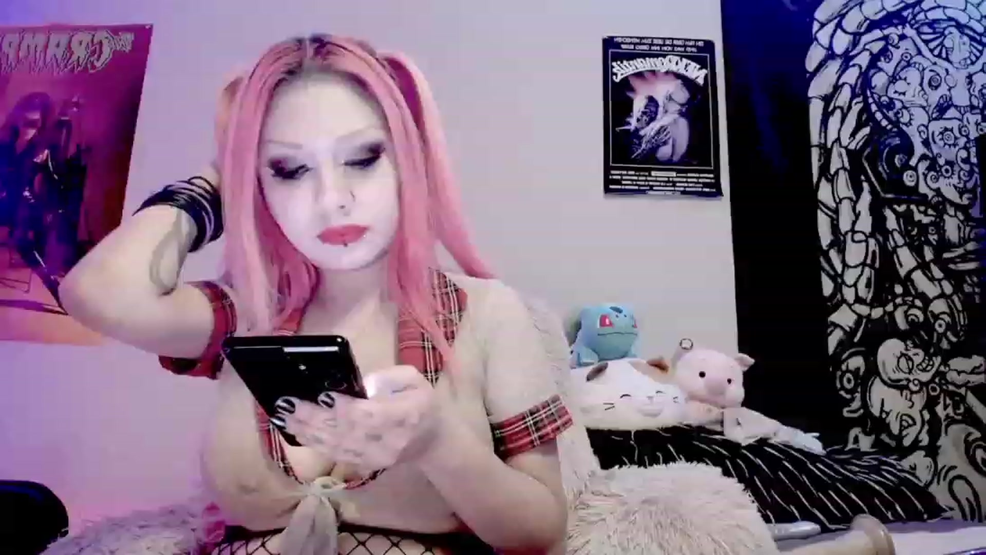 Gallery image thumbnail from BloodAngel_'s myfreecams stream on, 07/23/2023, 20:25 image 5 of 20