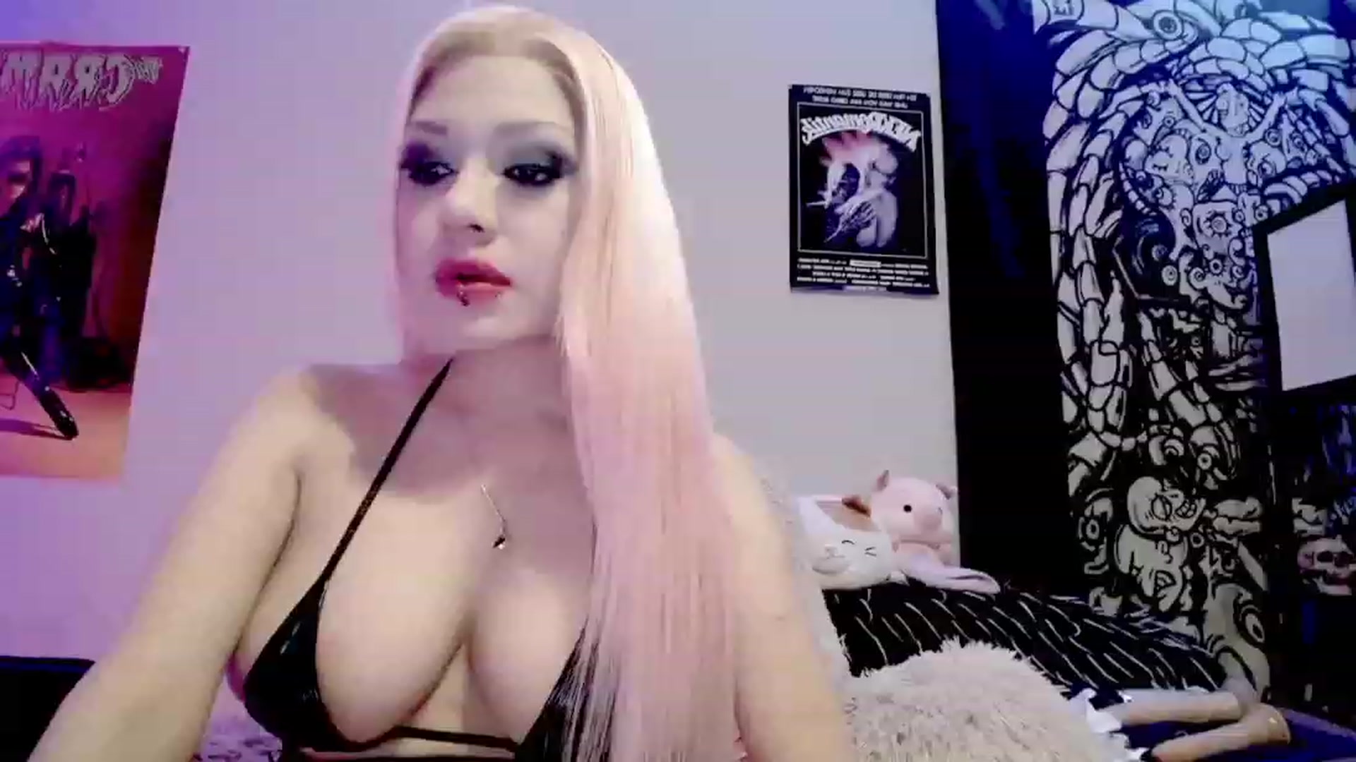 Gallery image thumbnail from BloodAngel_'s myfreecams stream on, 07/29/2023, 22:25 image 1 of 20