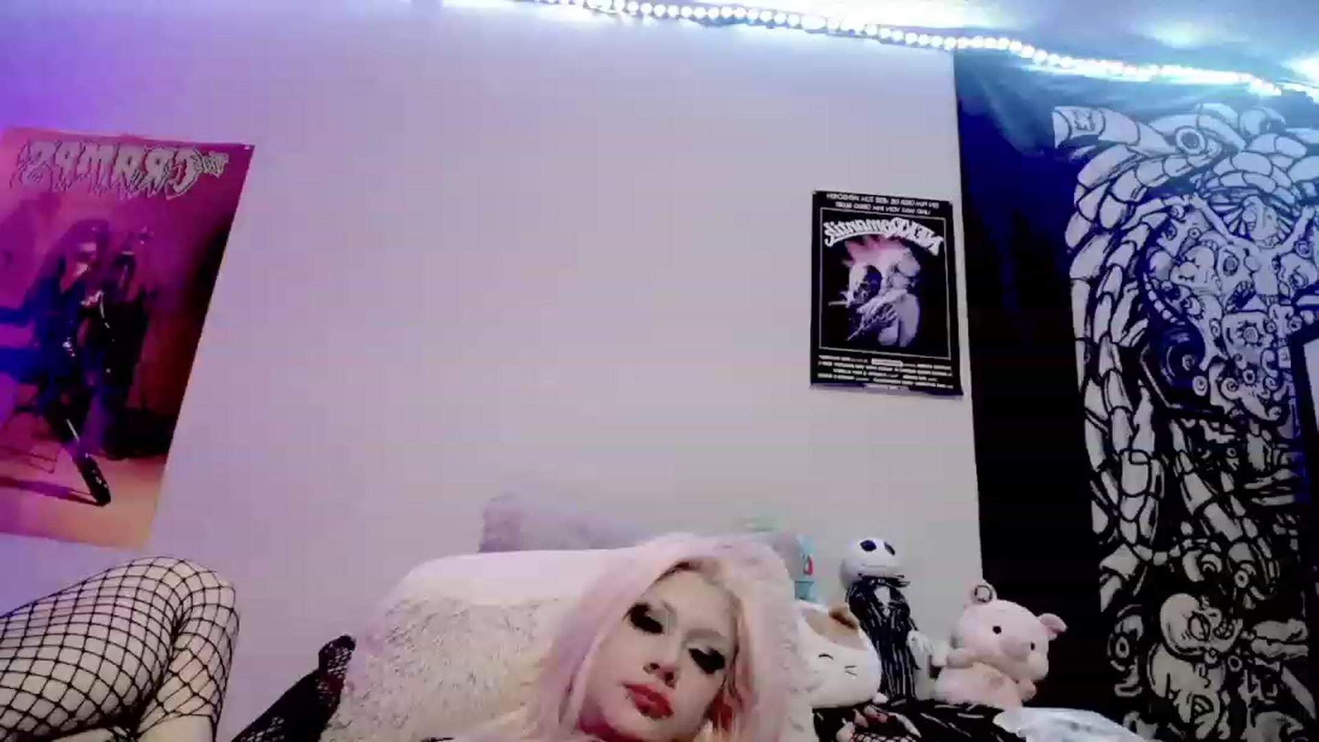 Gallery image thumbnail from BloodAngel_'s myfreecams stream on, 08/03/2023, 23:45 image 1 of 20