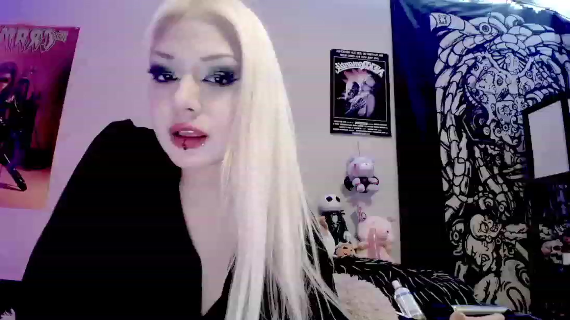 Gallery image thumbnail from BloodAngel_'s myfreecams stream on, 09/16/2023, 21:18 image 20 of 20