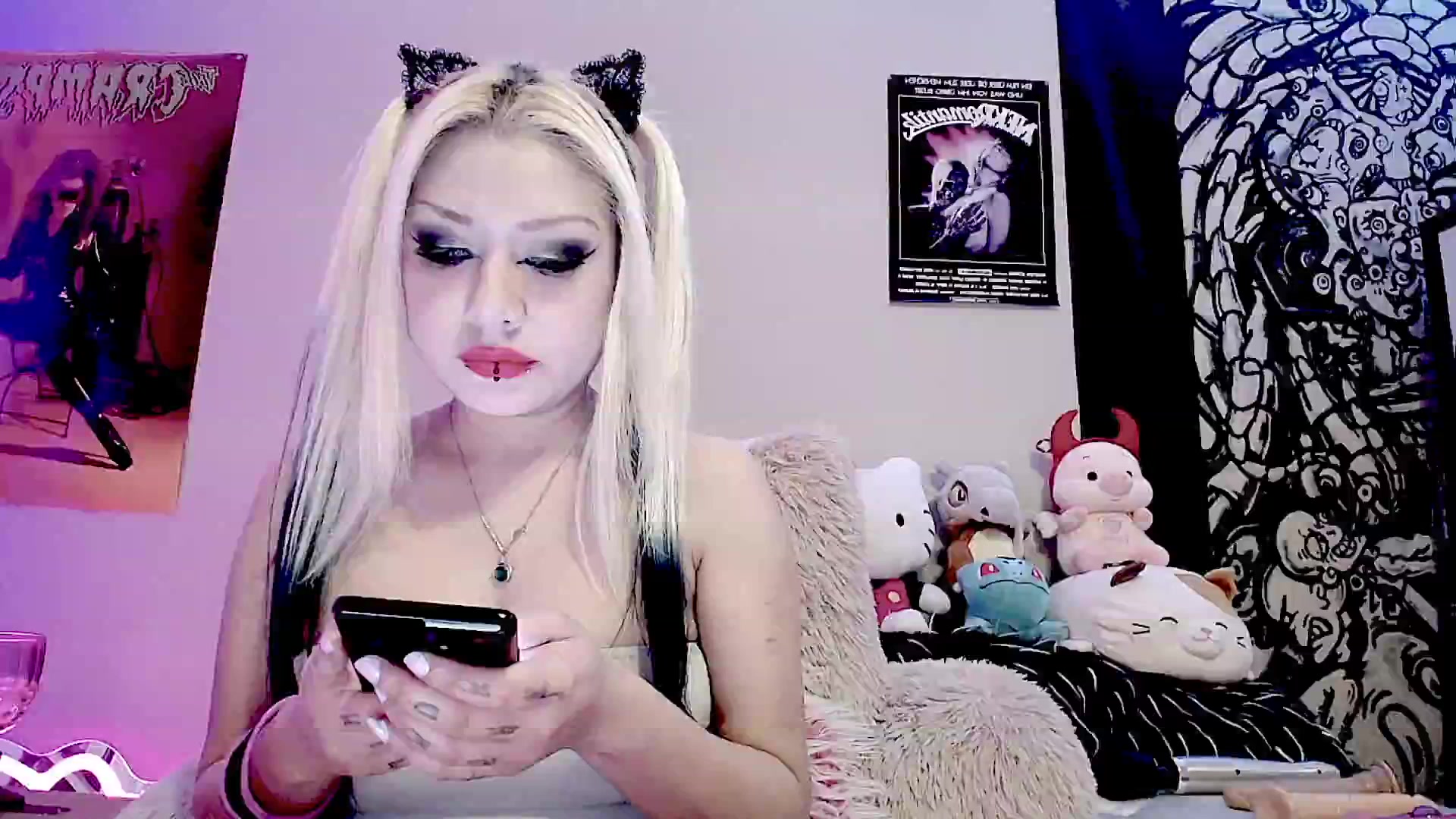Gallery image thumbnail from BloodAngel_'s myfreecams stream on, 10/11/2023, 20:32 image 13 of 20