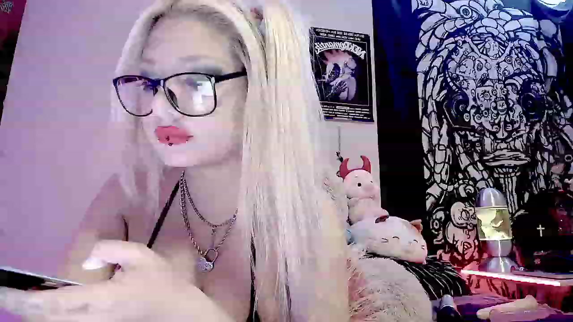 Gallery image thumbnail from BloodAngel_'s myfreecams stream on, 11/18/2023, 09:29 image 13 of 20