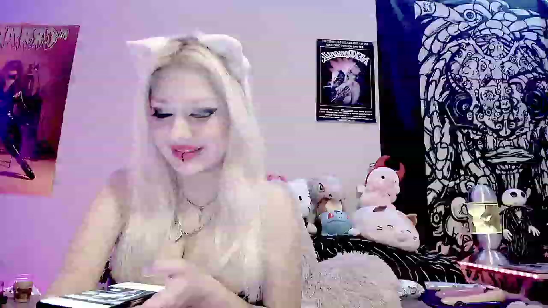 Gallery image thumbnail from BloodAngel_'s myfreecams stream on, 11/26/2023, 12:37 image 18 of 20