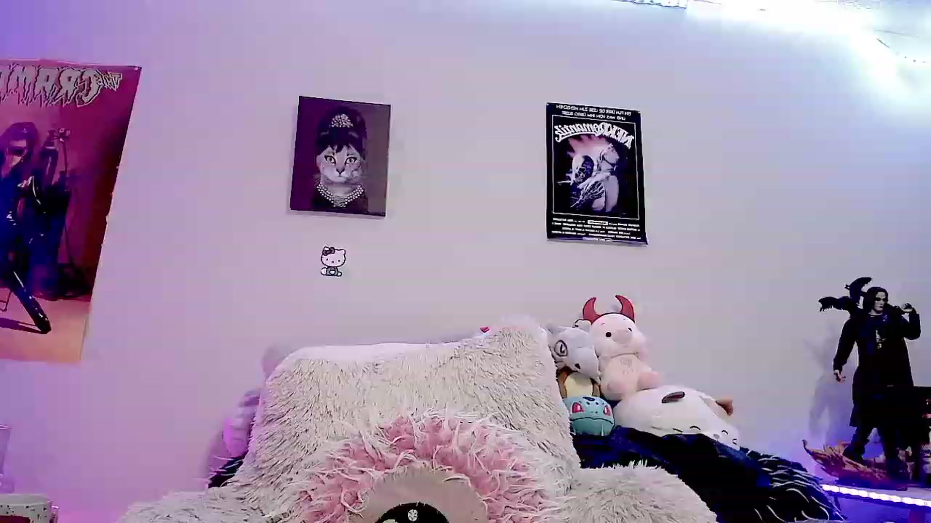 Gallery image thumbnail from BloodAngel_'s myfreecams stream on, 11/30/2023, 07:26 image 4 of 20