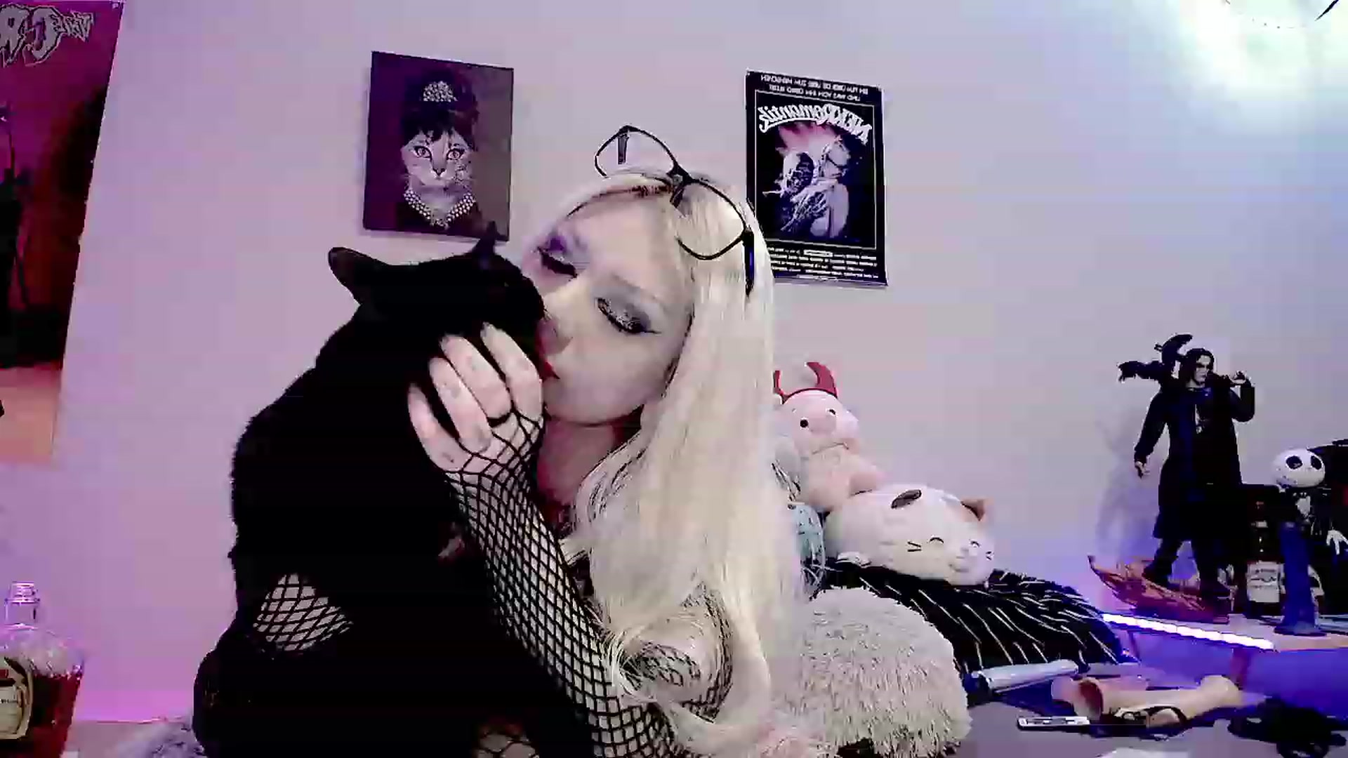 Gallery image thumbnail from BloodAngel_'s myfreecams stream on, 12/01/2023, 05:01 image 5 of 20