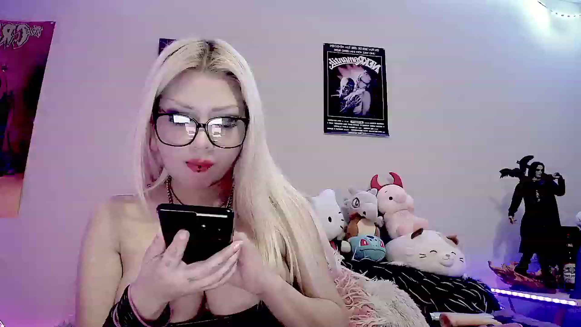 Gallery image thumbnail from BloodAngel_'s myfreecams stream on, 12/05/2023, 02:59 image 20 of 20