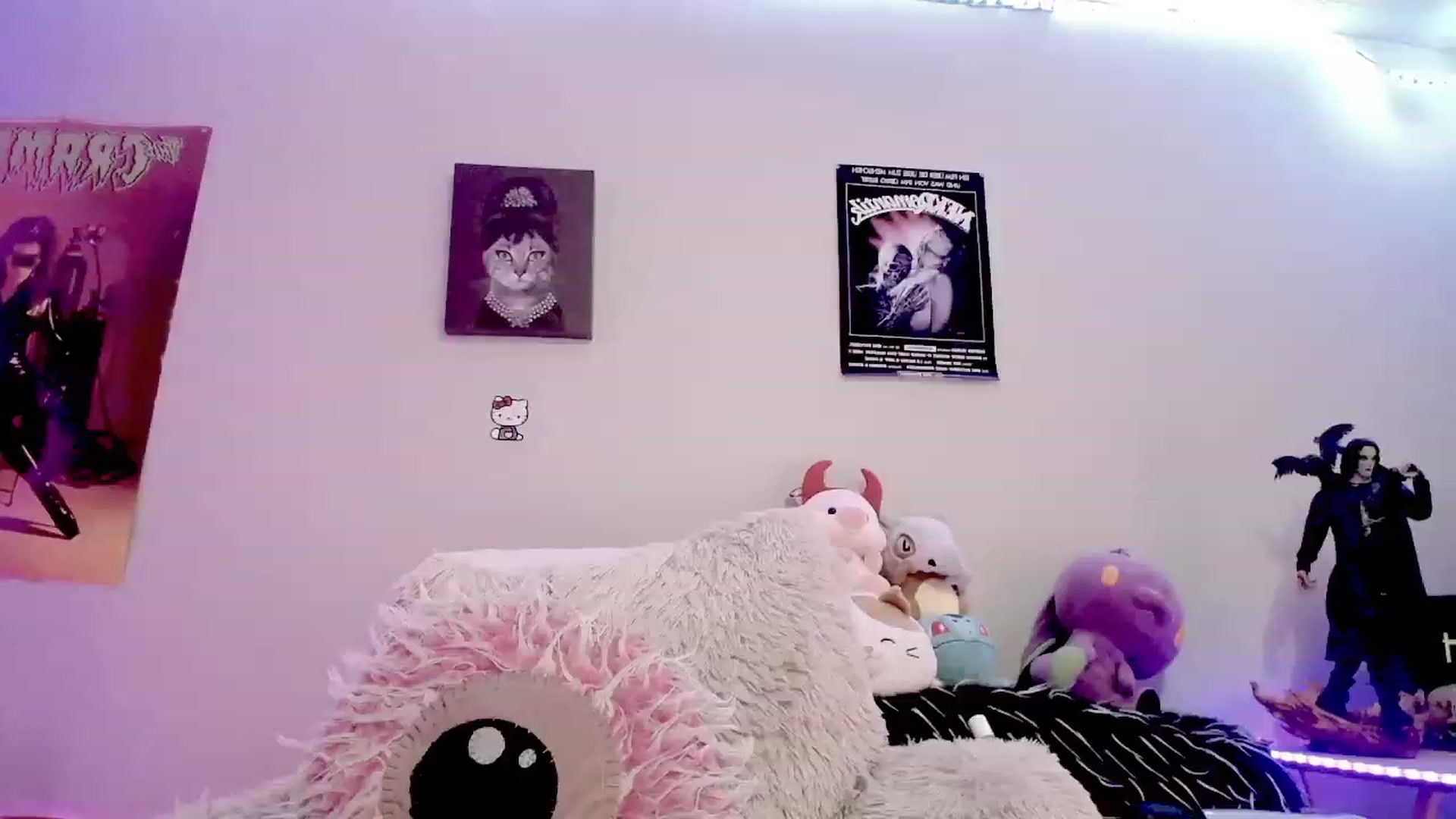 Gallery image thumbnail from BloodAngel_'s myfreecams stream on, 12/12/2023, 15:02 image 18 of 20