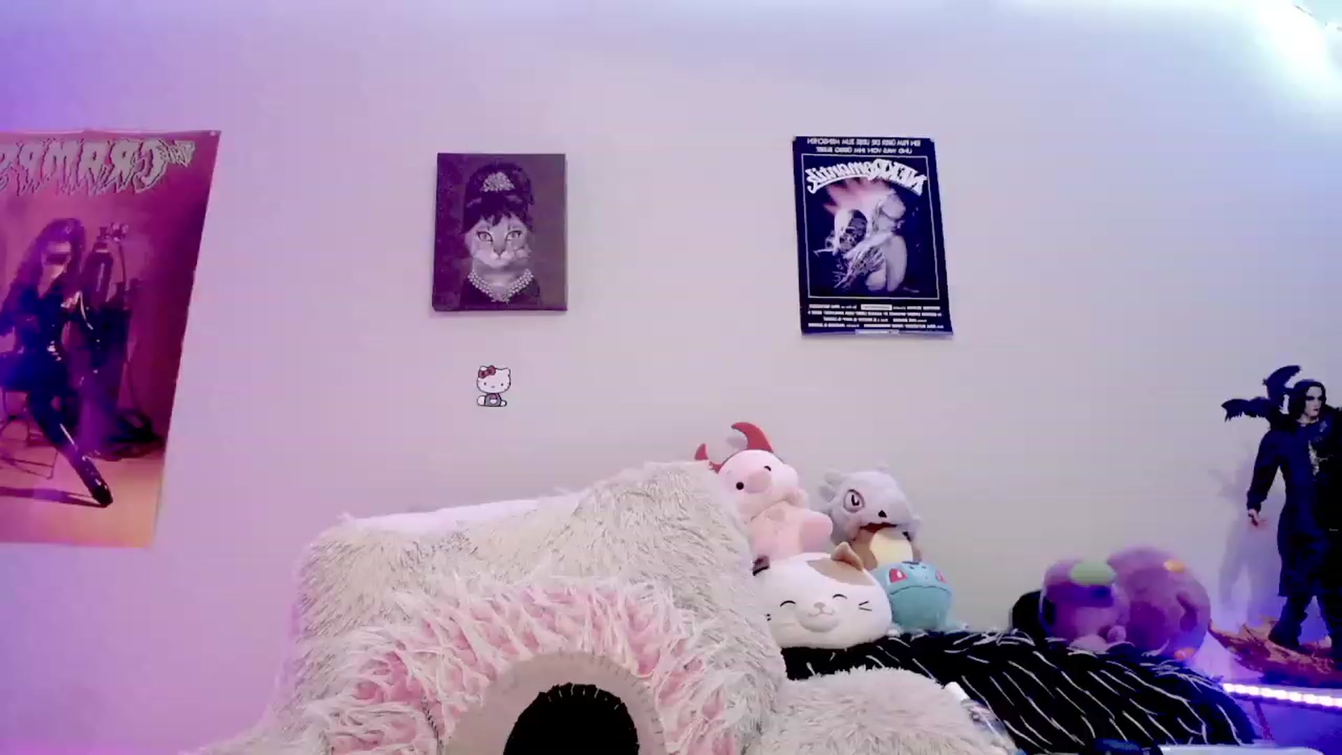 Gallery image thumbnail from BloodAngel_'s myfreecams stream on, 12/12/2023, 22:16 image 8 of 20