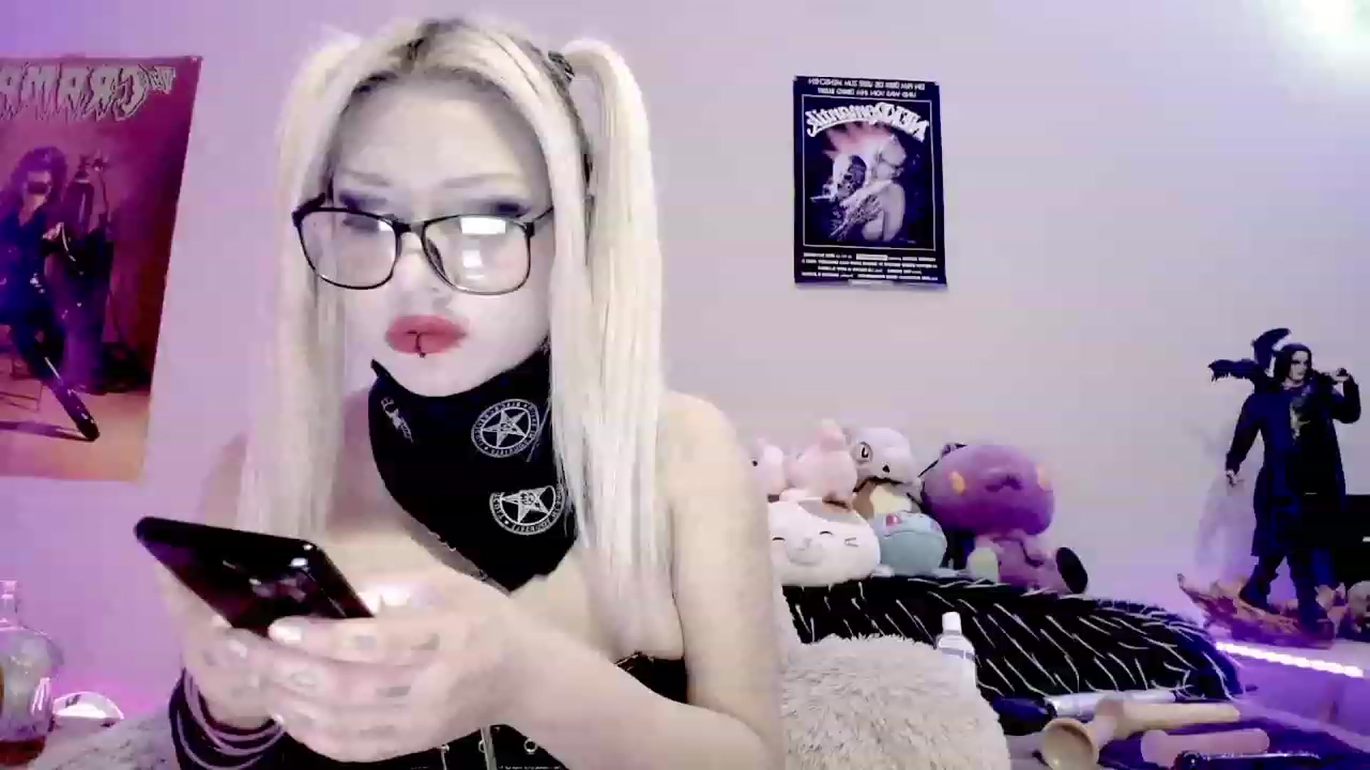 Gallery image thumbnail from BloodAngel_'s myfreecams stream on, 12/14/2023, 22:29 image 13 of 20