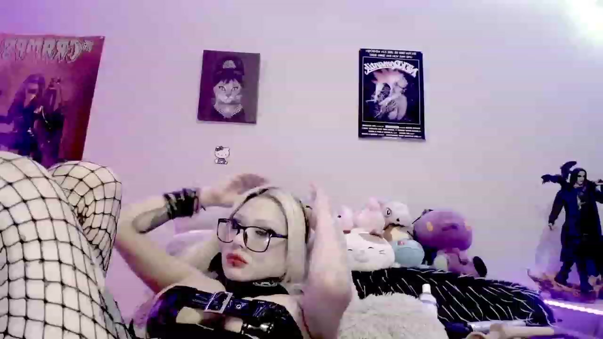 Gallery image thumbnail from BloodAngel_'s myfreecams stream on, 12/14/2023, 22:29 image 18 of 20
