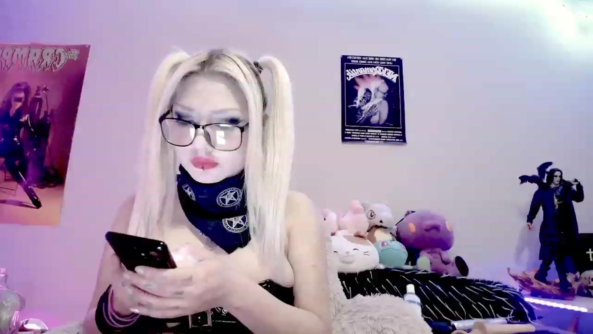 Gallery image thumbnail from BloodAngel_'s myfreecams stream on, 12/14/2023, 22:29 image 20 of 20