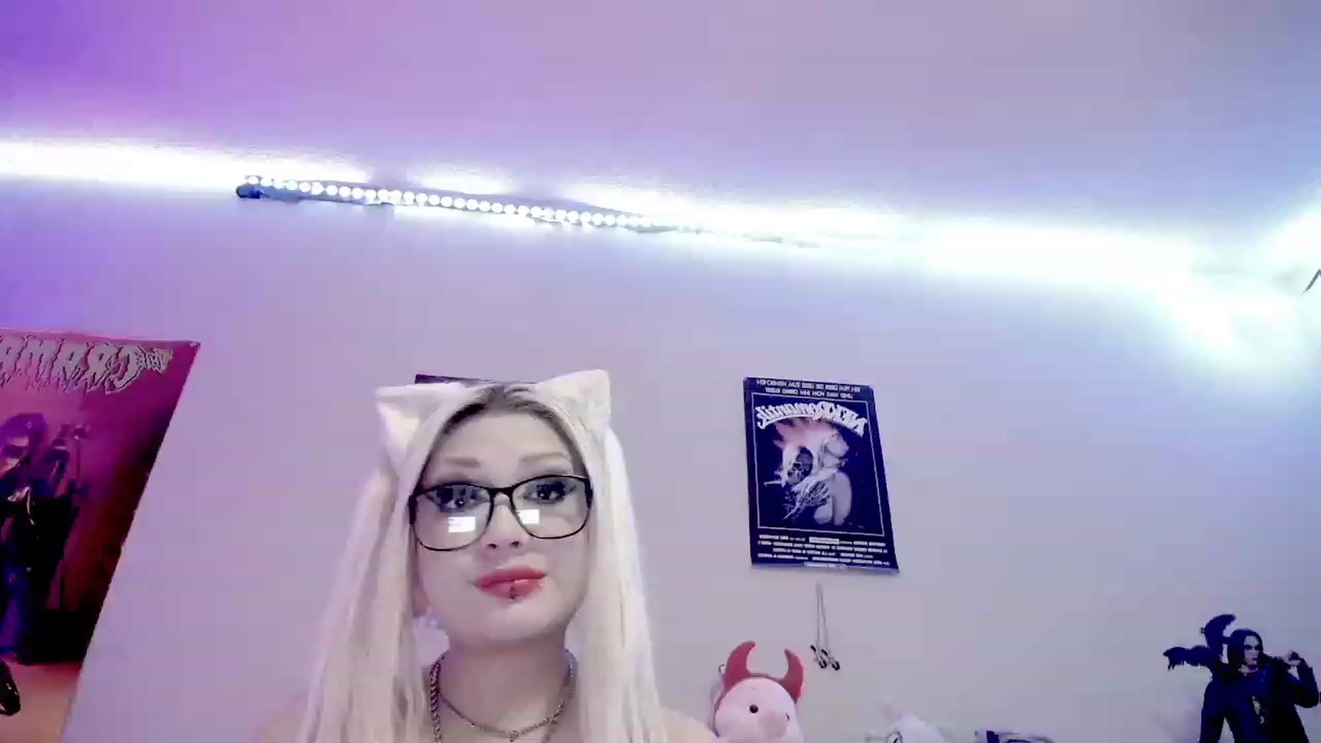 Gallery image thumbnail from BloodAngel_'s myfreecams stream on, 12/18/2023, 19:42 image 11 of 20