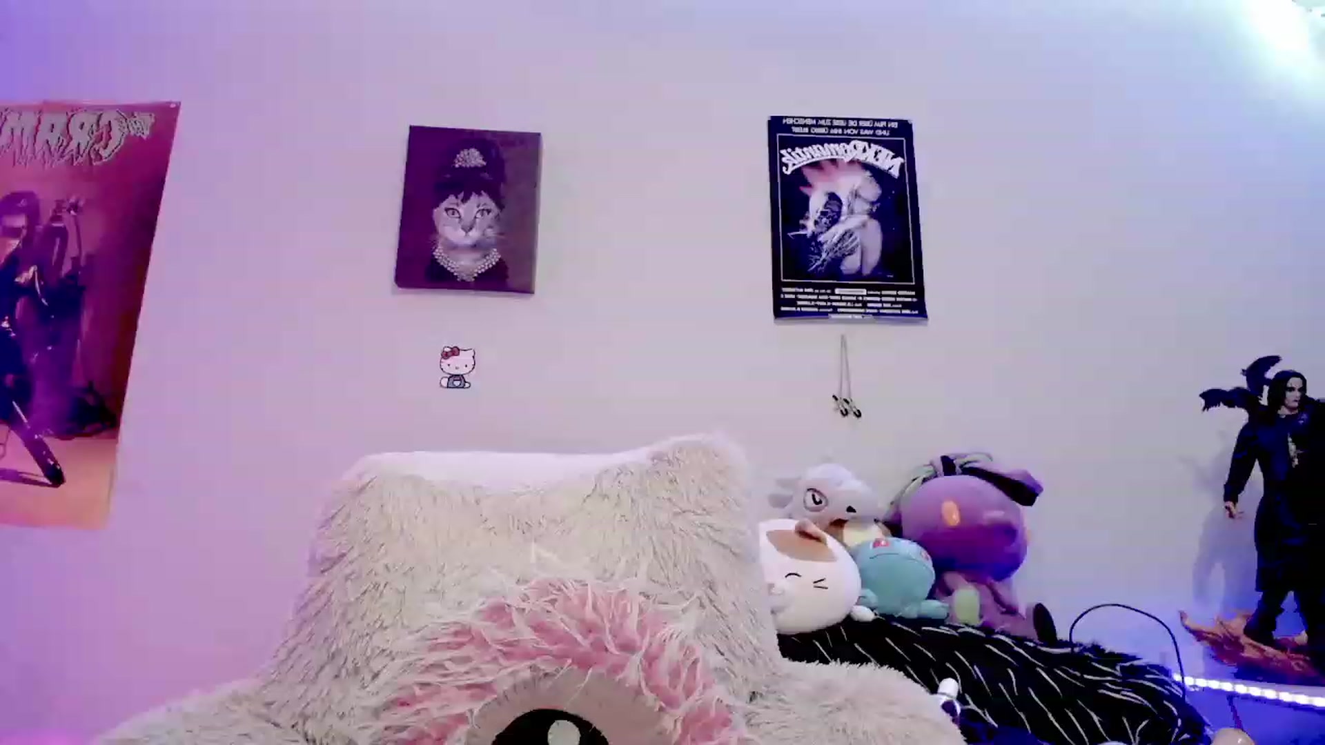 Gallery image thumbnail from BloodAngel_'s myfreecams stream on, 12/24/2023, 11:49 image 10 of 20