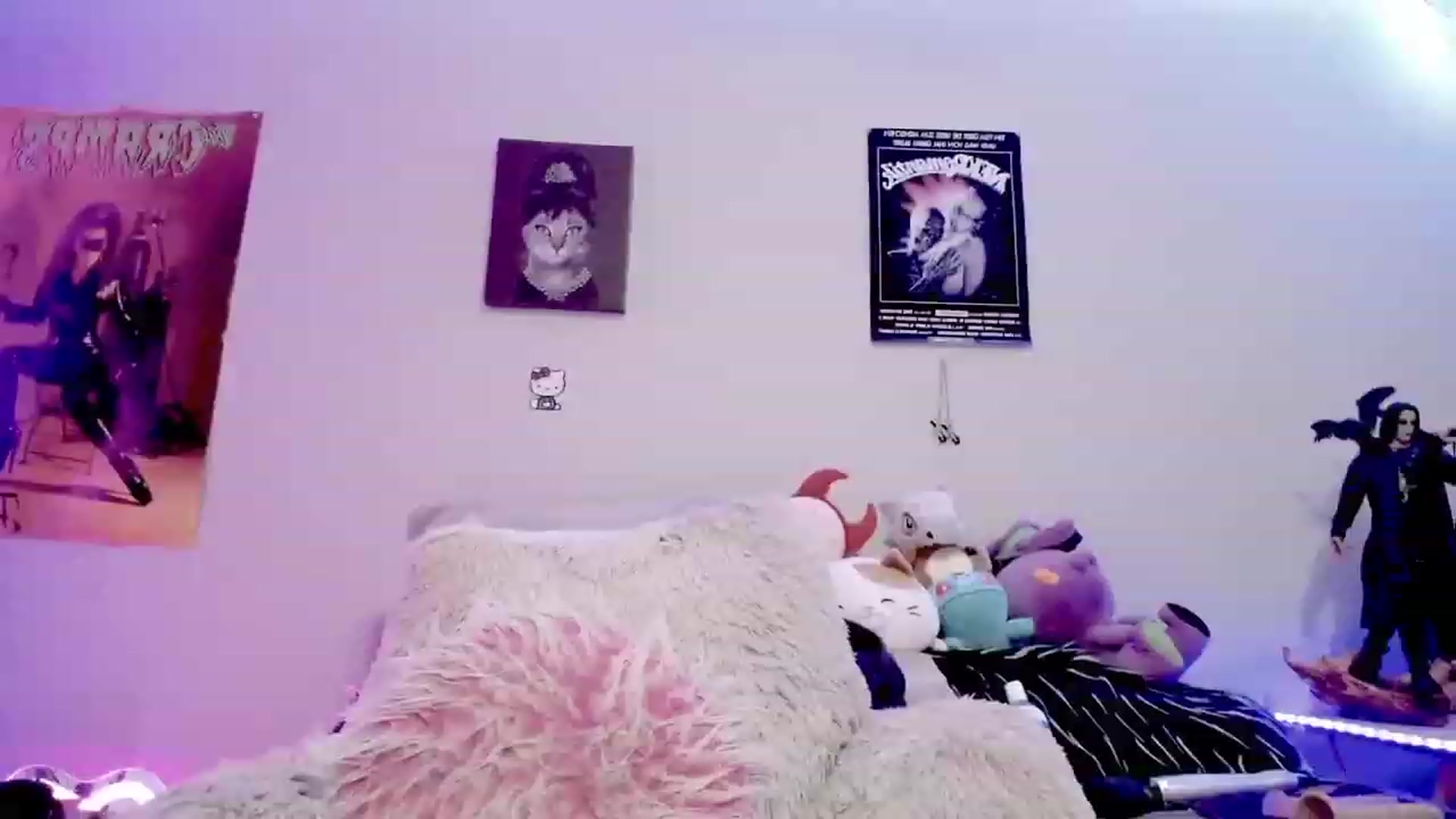 Gallery image thumbnail from BloodAngel_'s myfreecams stream on, 12/27/2023, 07:04 image 16 of 20