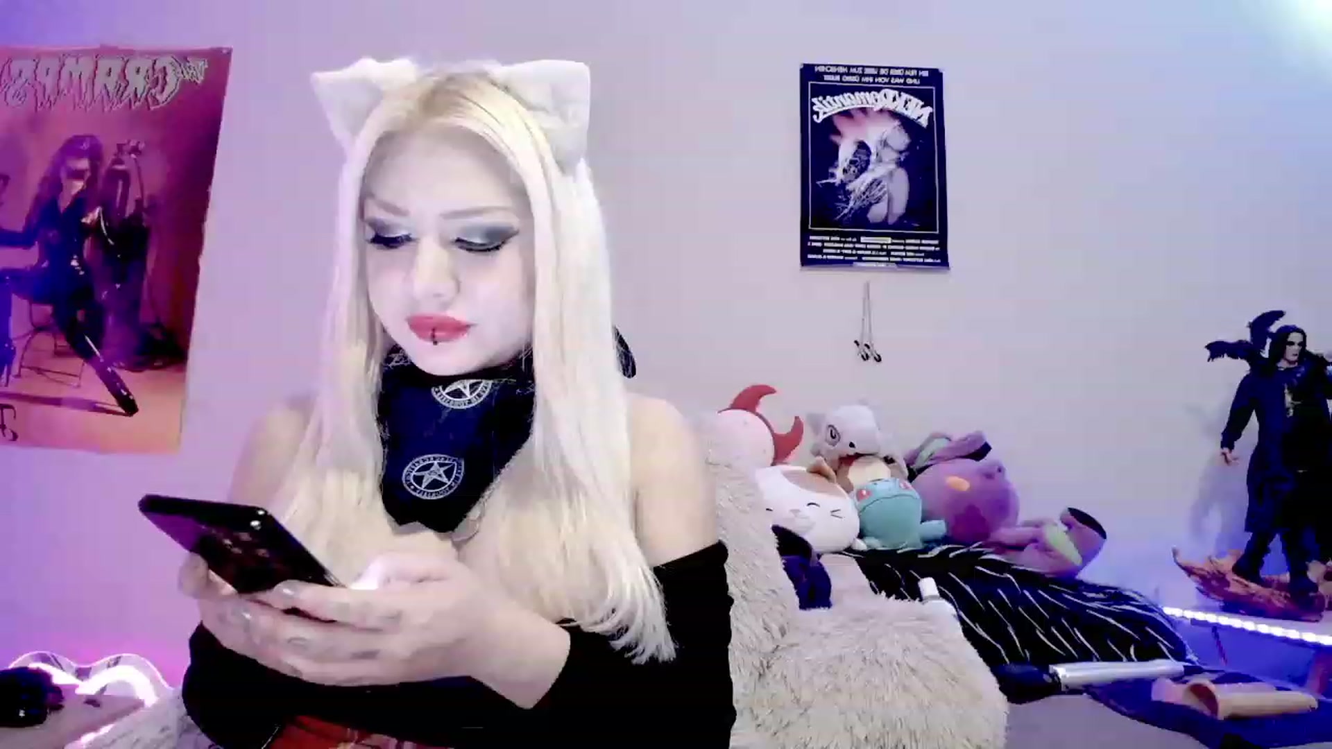 Gallery image thumbnail from BloodAngel_'s myfreecams stream on, 12/27/2023, 07:04 image 20 of 20