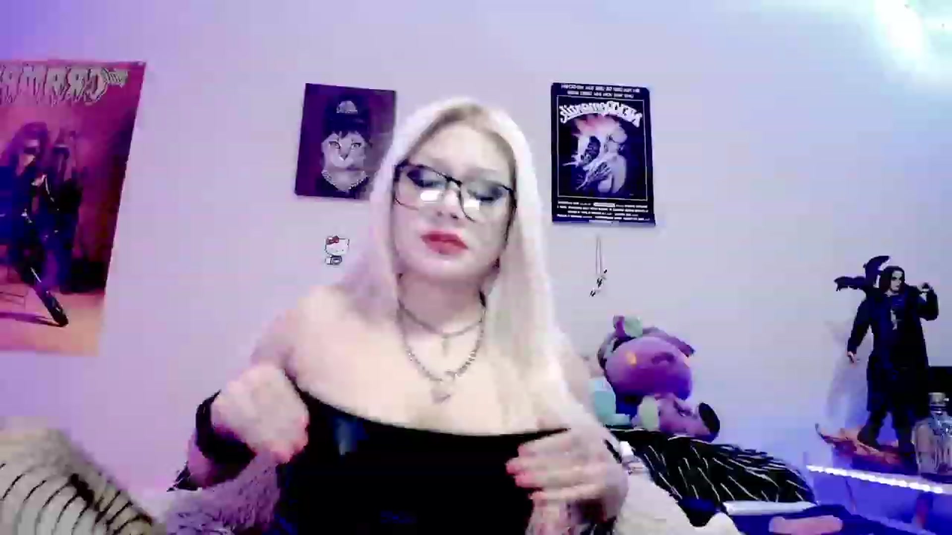 Gallery image thumbnail from BloodAngel_'s myfreecams stream on, 01/05/2024, 23:24 image 20 of 20