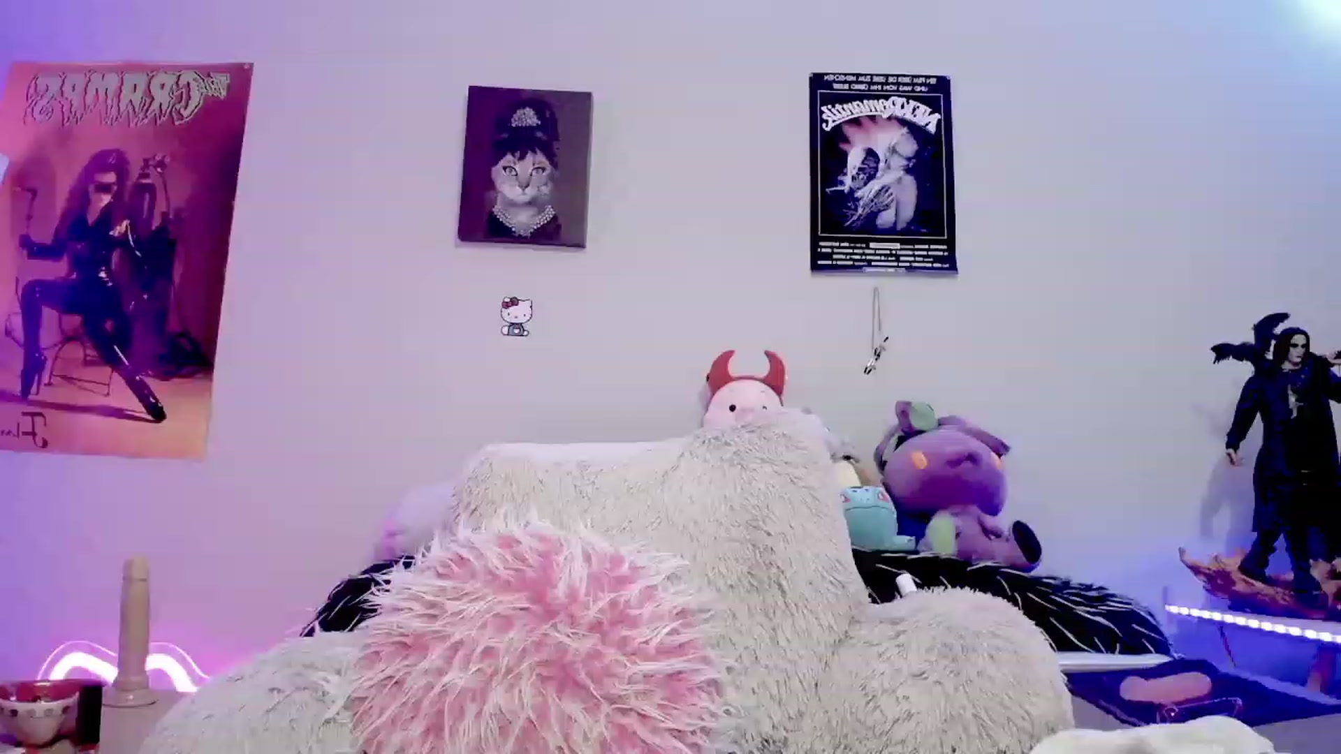 Gallery image thumbnail from BloodAngel_'s myfreecams stream on, 01/06/2024, 07:50 image 4 of 20