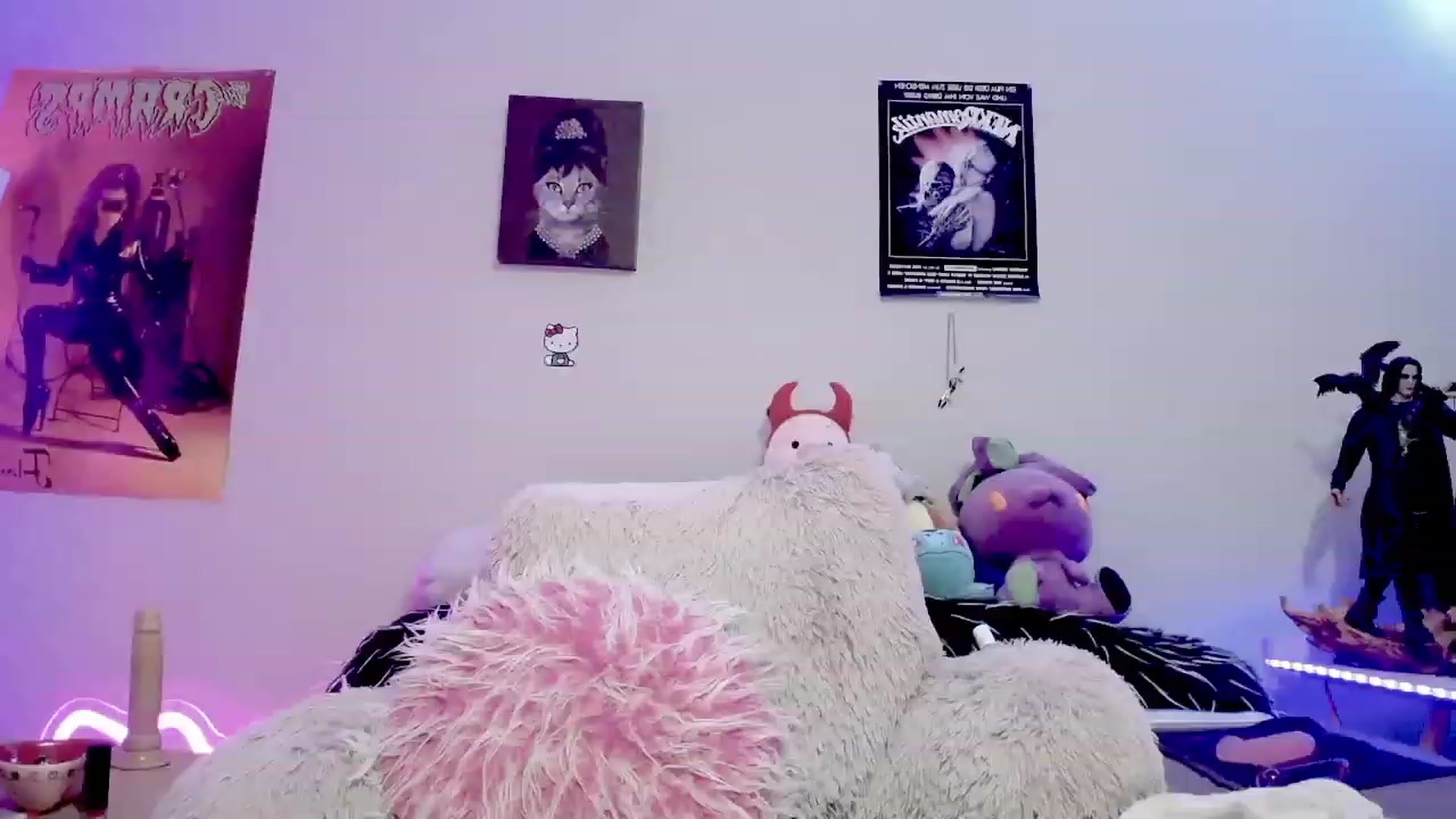 Gallery image thumbnail from BloodAngel_'s myfreecams stream on, 01/06/2024, 07:50 image 7 of 20