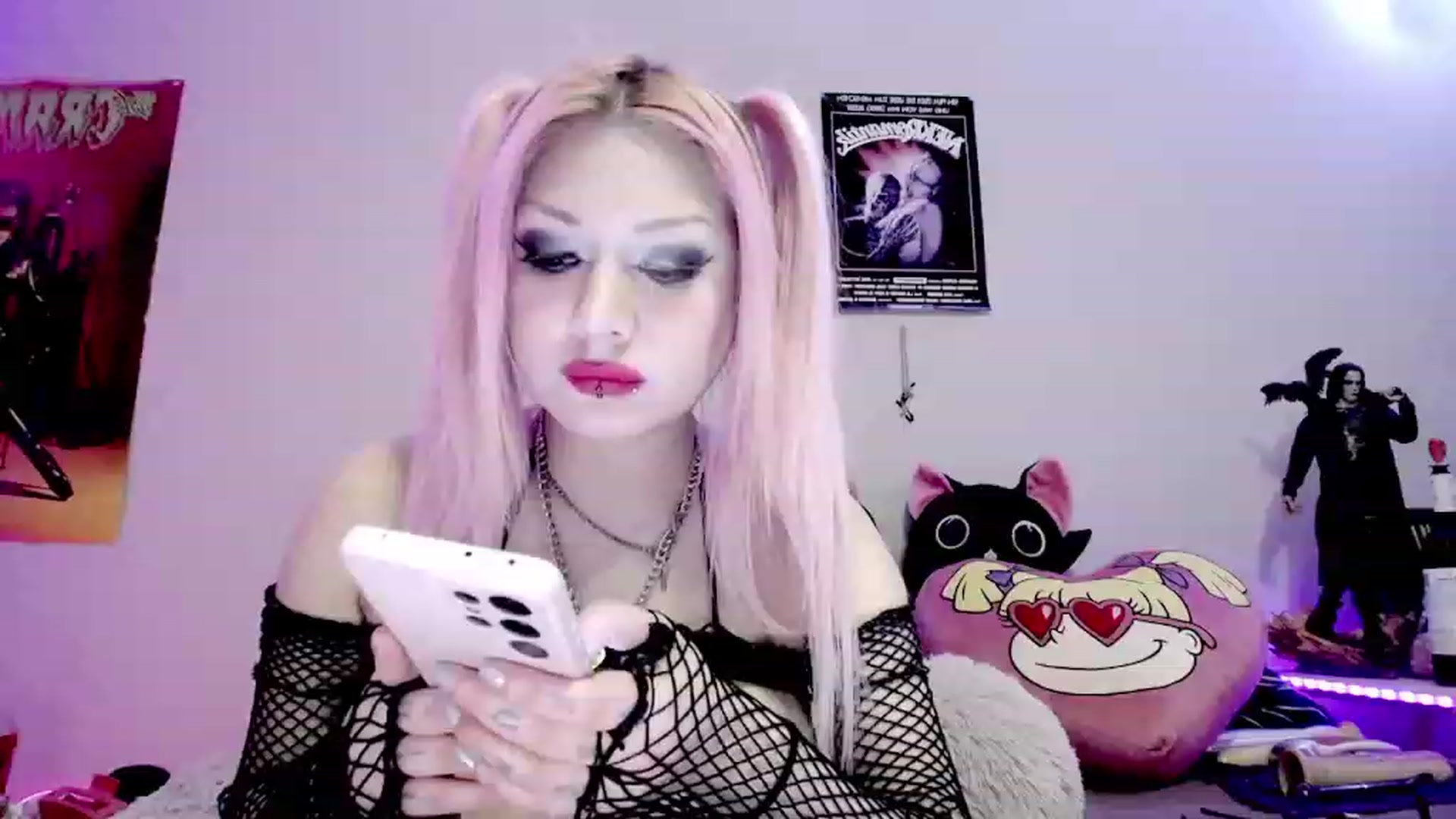 Gallery image thumbnail from BloodAngel_'s myfreecams stream on, 01/30/2024, 20:08 image 8 of 20
