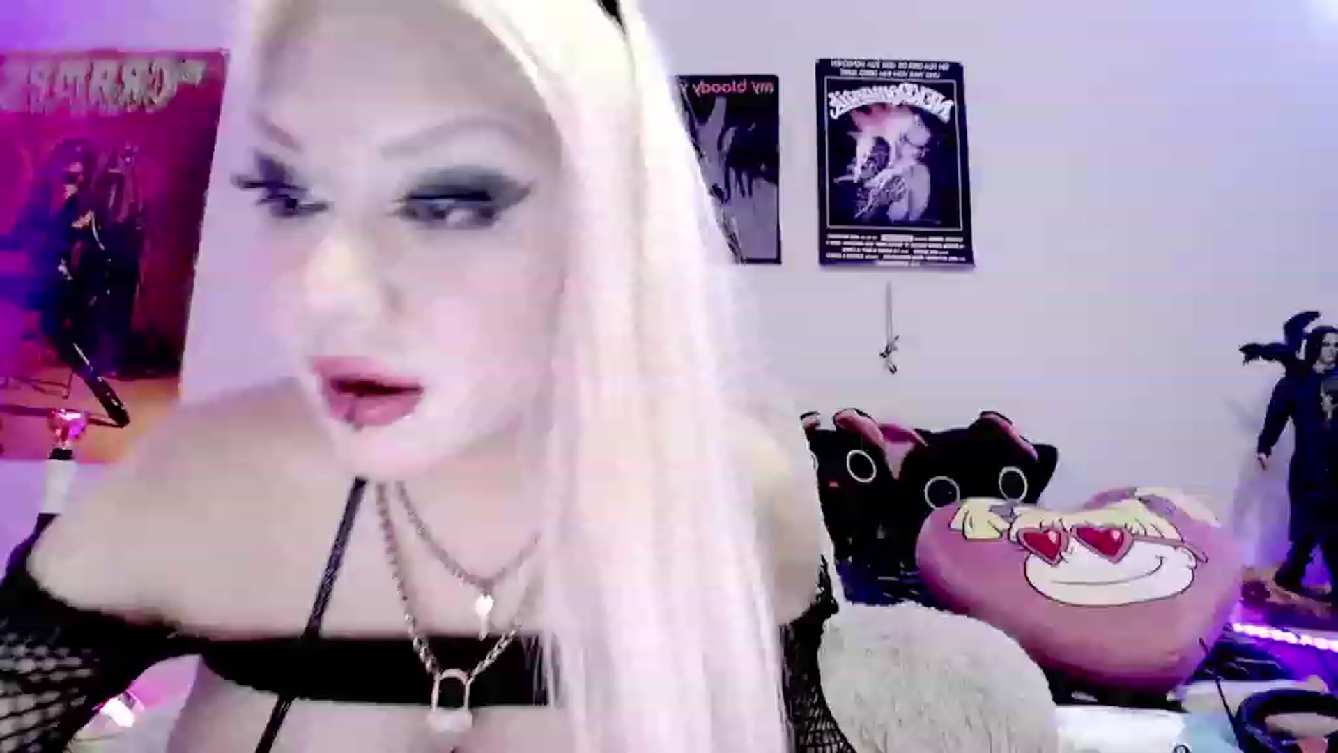 Gallery image thumbnail from BloodAngel_'s myfreecams stream on, 02/01/2024, 22:43 image 17 of 20