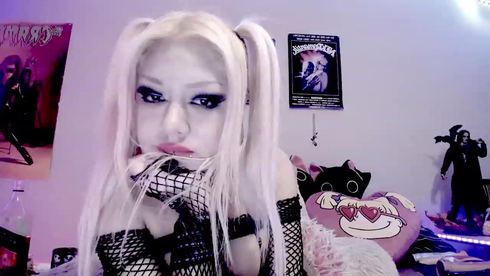 Gallery image thumbnail from BloodAngel_'s myfreecams stream on, 02/03/2024, 10:49 image 18 of 20