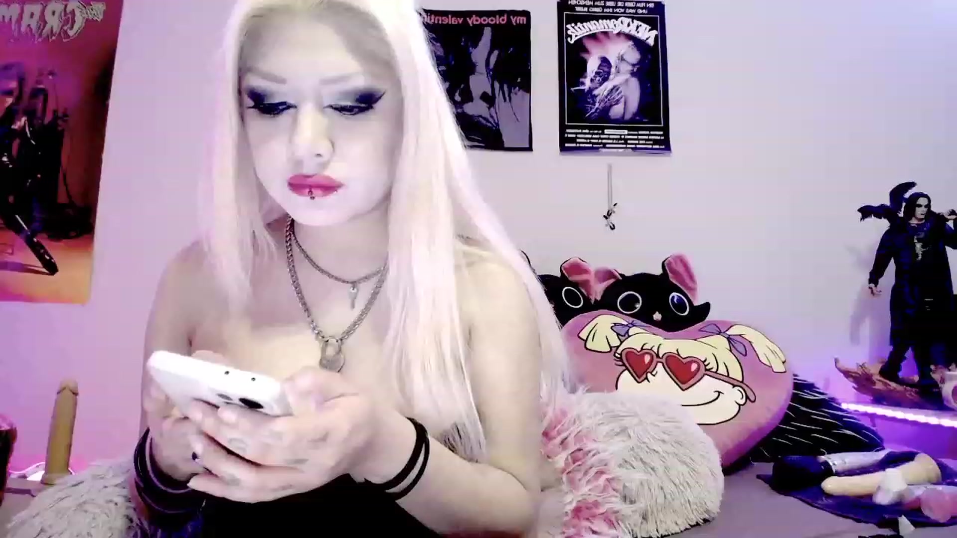 Gallery image thumbnail from BloodAngel_'s myfreecams stream on, 02/07/2024, 18:03 image 11 of 20