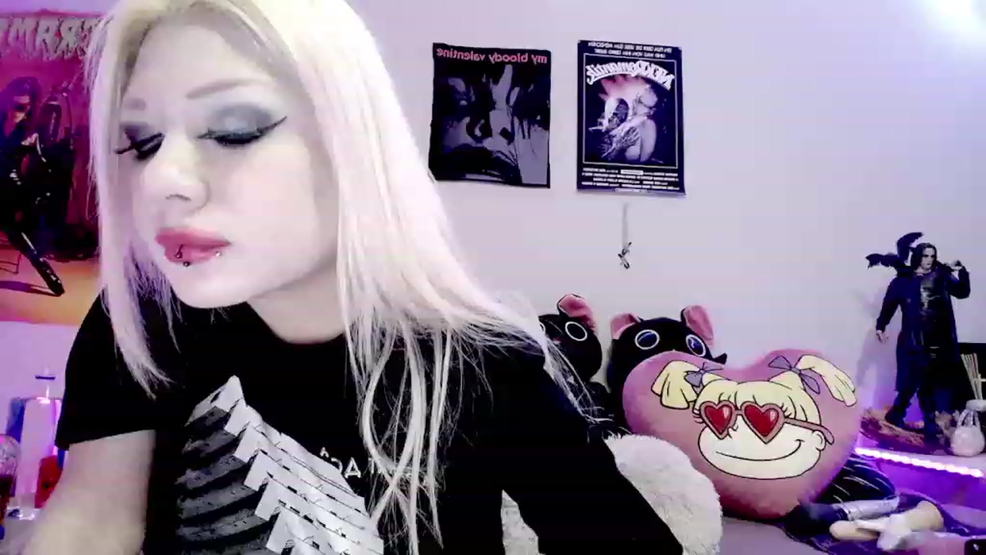 Gallery image thumbnail from BloodAngel_'s myfreecams stream on, 02/08/2024, 02:22 image 17 of 20