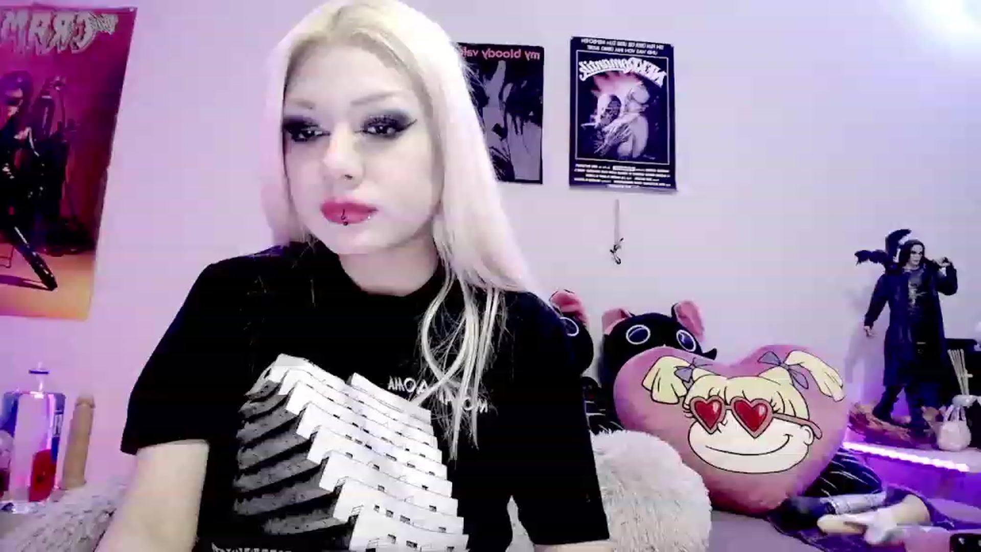 Gallery image thumbnail from BloodAngel_'s myfreecams stream on, 02/08/2024, 02:22 image 13 of 20