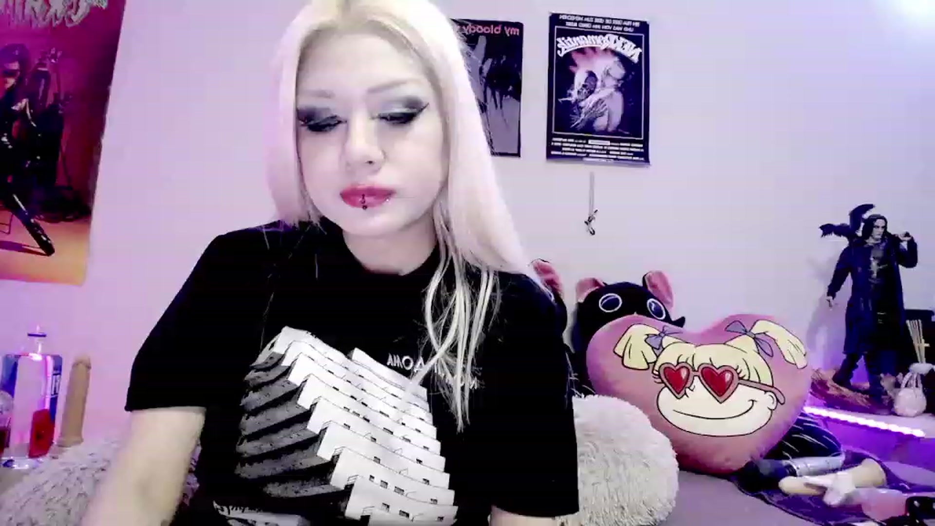 Gallery image thumbnail from BloodAngel_'s myfreecams stream on, 02/08/2024, 02:22 image 14 of 20