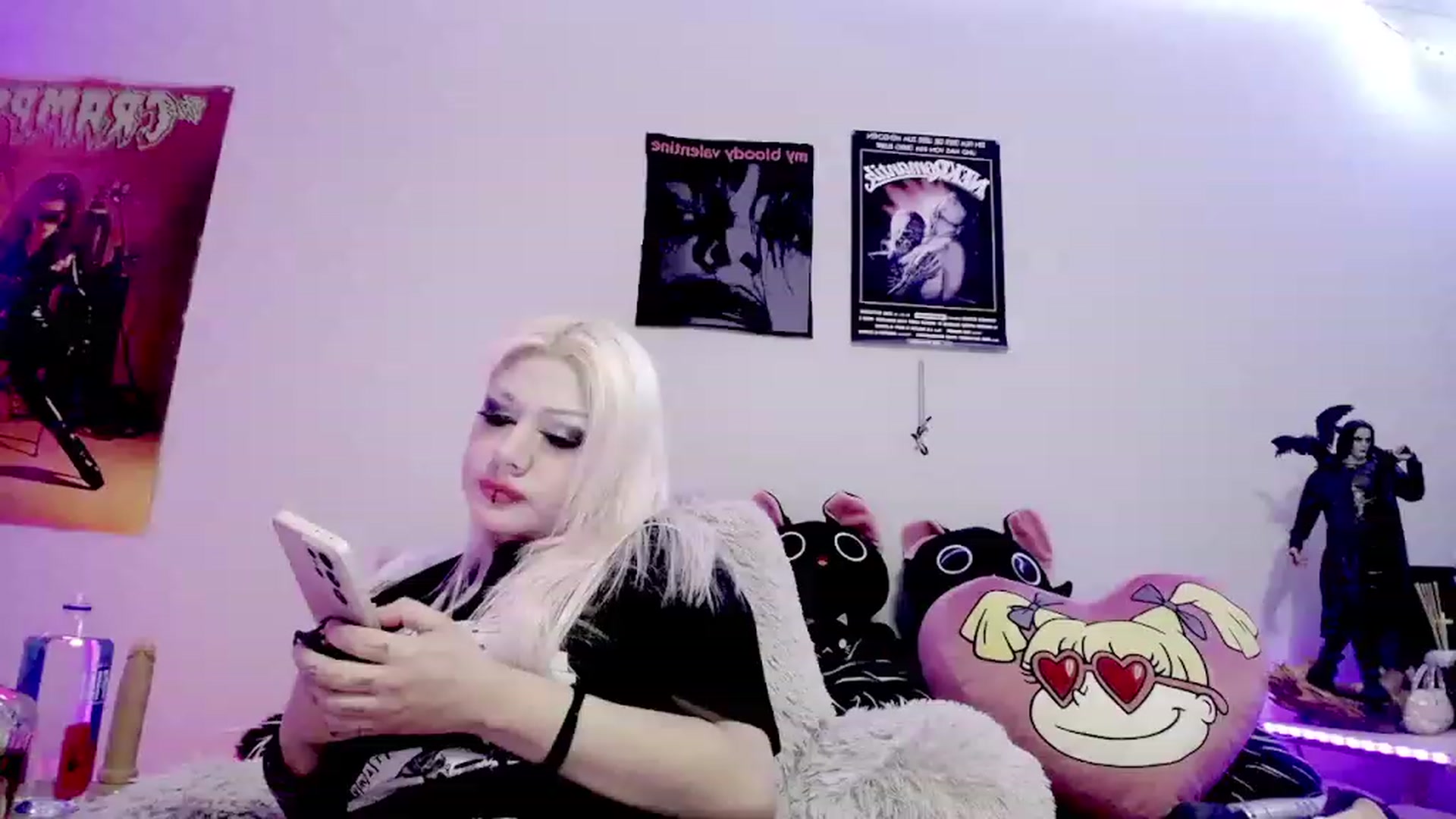 Gallery image thumbnail from BloodAngel_'s myfreecams stream on, 02/08/2024, 02:22 image 8 of 20