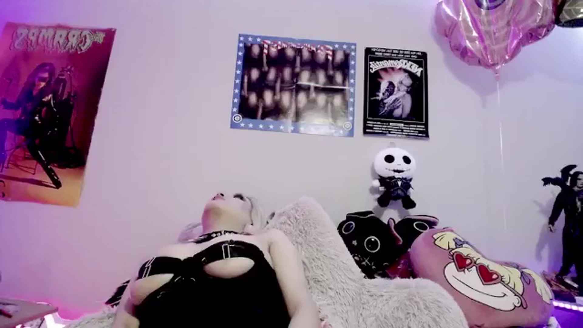 Gallery image thumbnail from BloodAngel_'s myfreecams stream on, 03/23/2024, 09:10 image 13 of 20