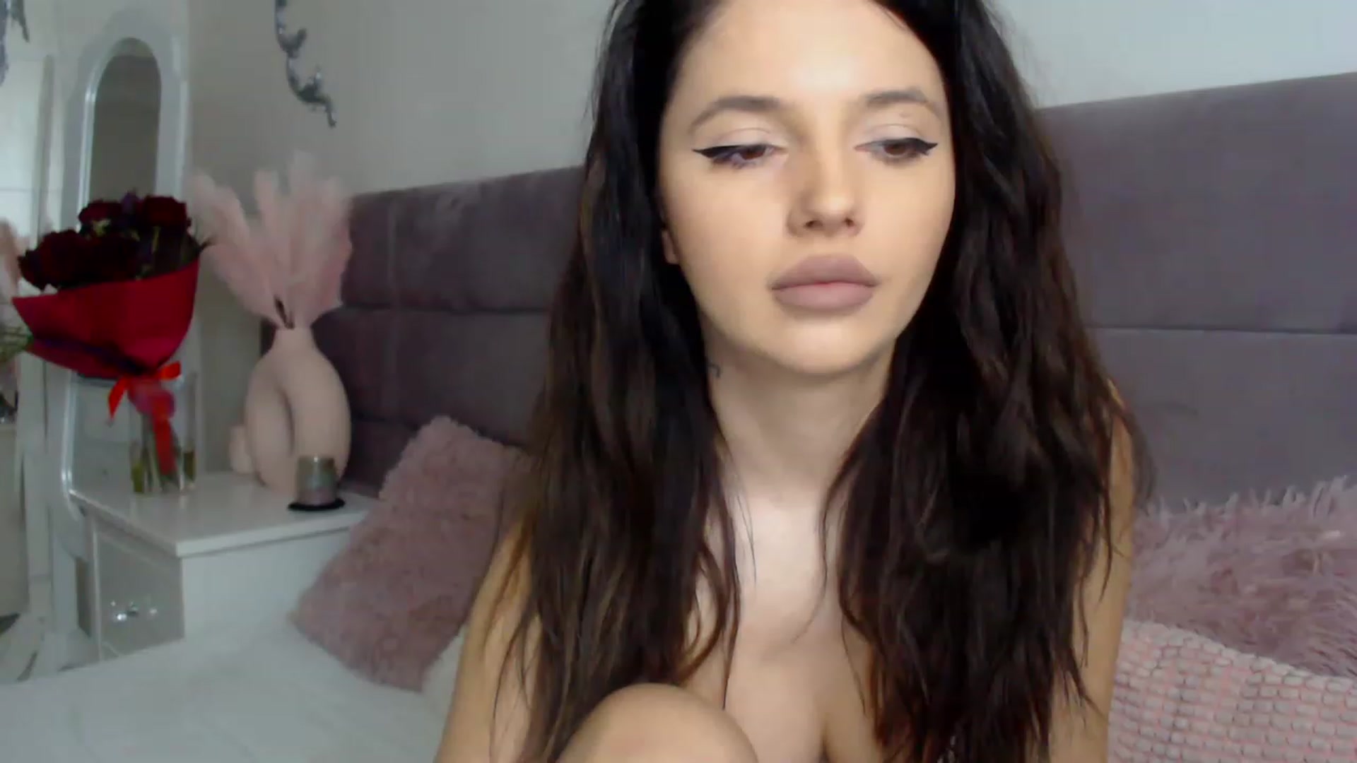 Gallery image thumbnail from BloodElf_Lu's myfreecams stream on, 12/08/2022, 04:52 image 15 of 20