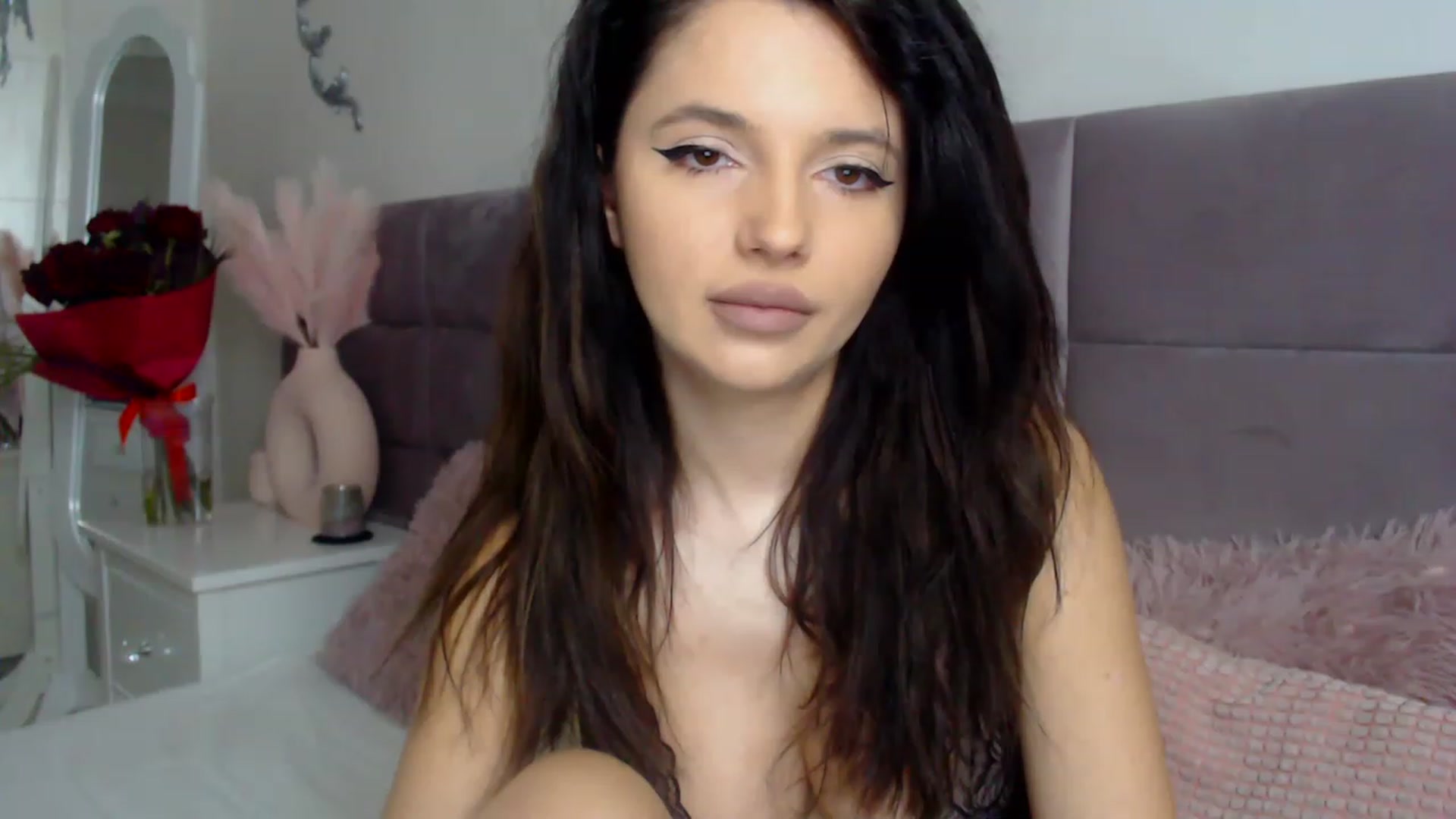 Gallery image thumbnail from BloodElf_Lu's myfreecams stream on, 12/08/2022, 04:52 image 12 of 20