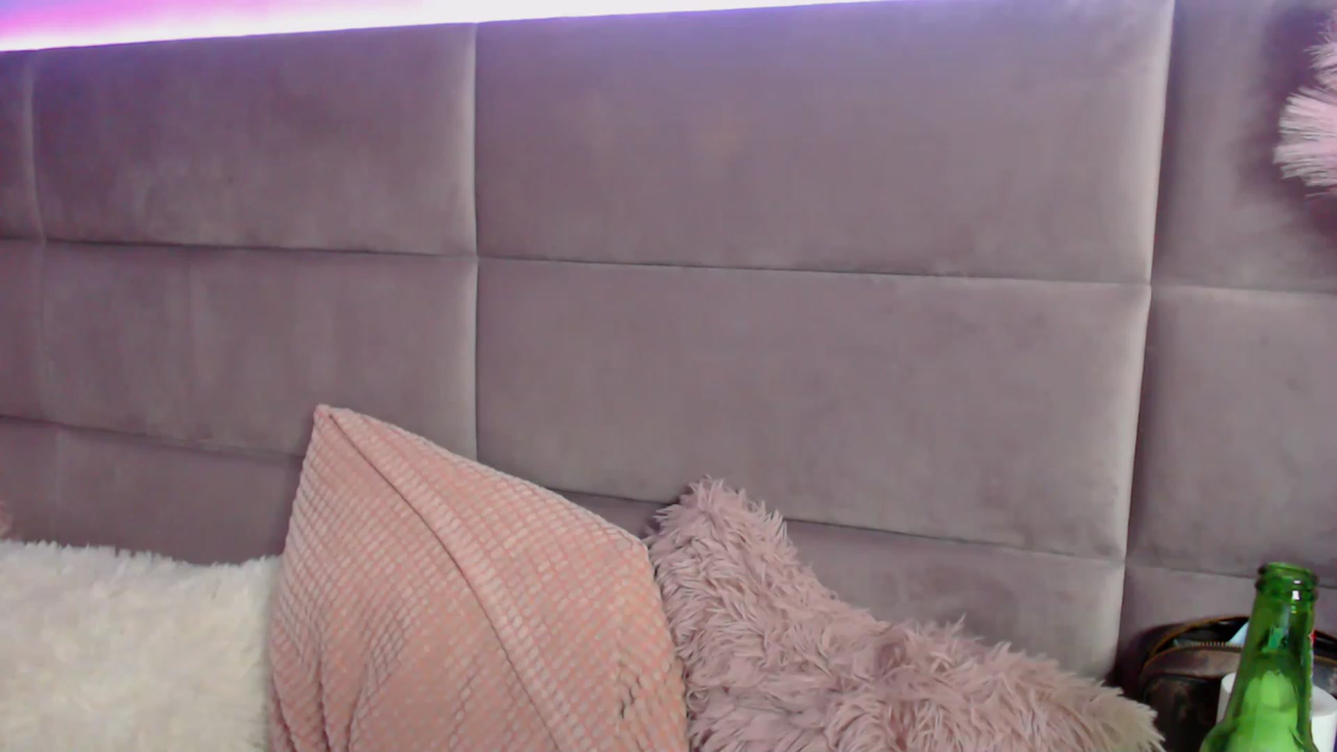 Gallery image thumbnail from BloodElf_Lu's myfreecams stream on, 12/11/2022, 10:57 image 19 of 20