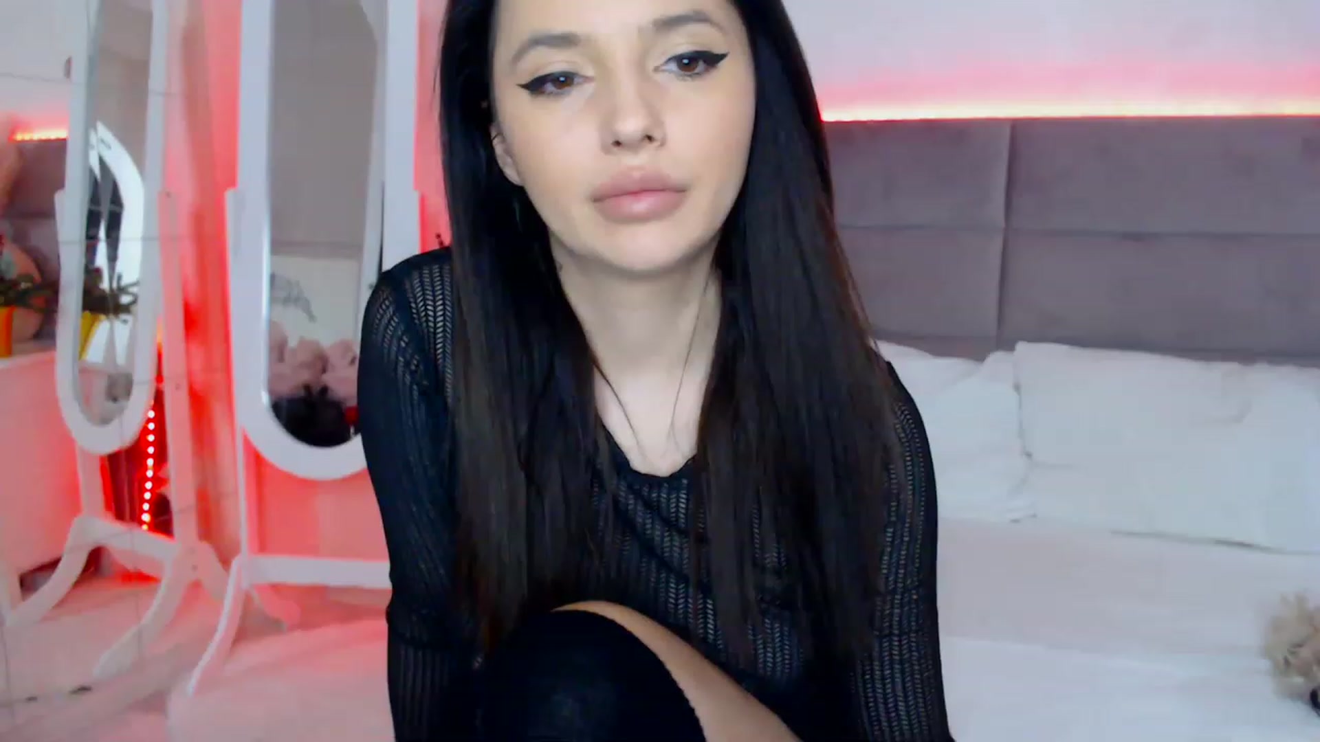 Gallery image thumbnail from BloodElf_Lu's myfreecams stream on, 12/19/2022, 05:39 image 6 of 20