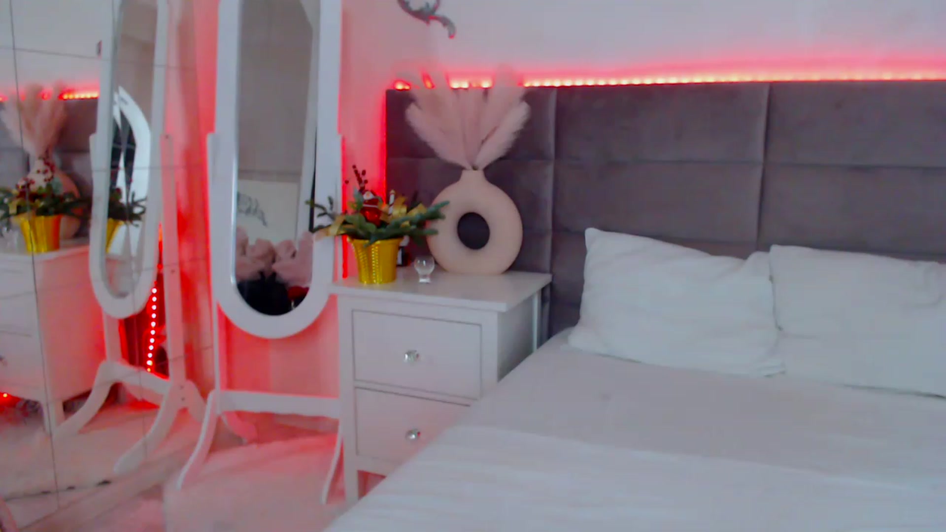 Gallery image thumbnail from BloodElf_Lu's myfreecams stream on, 12/19/2022, 05:39 image 7 of 20