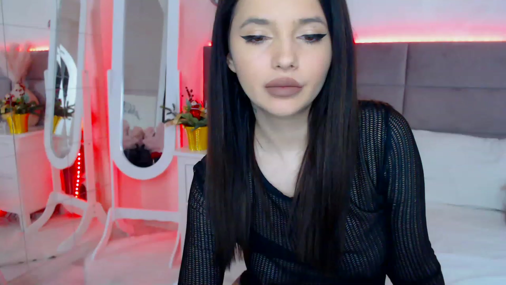 Gallery image thumbnail from BloodElf_Lu's myfreecams stream on, 12/19/2022, 05:39 image 11 of 20
