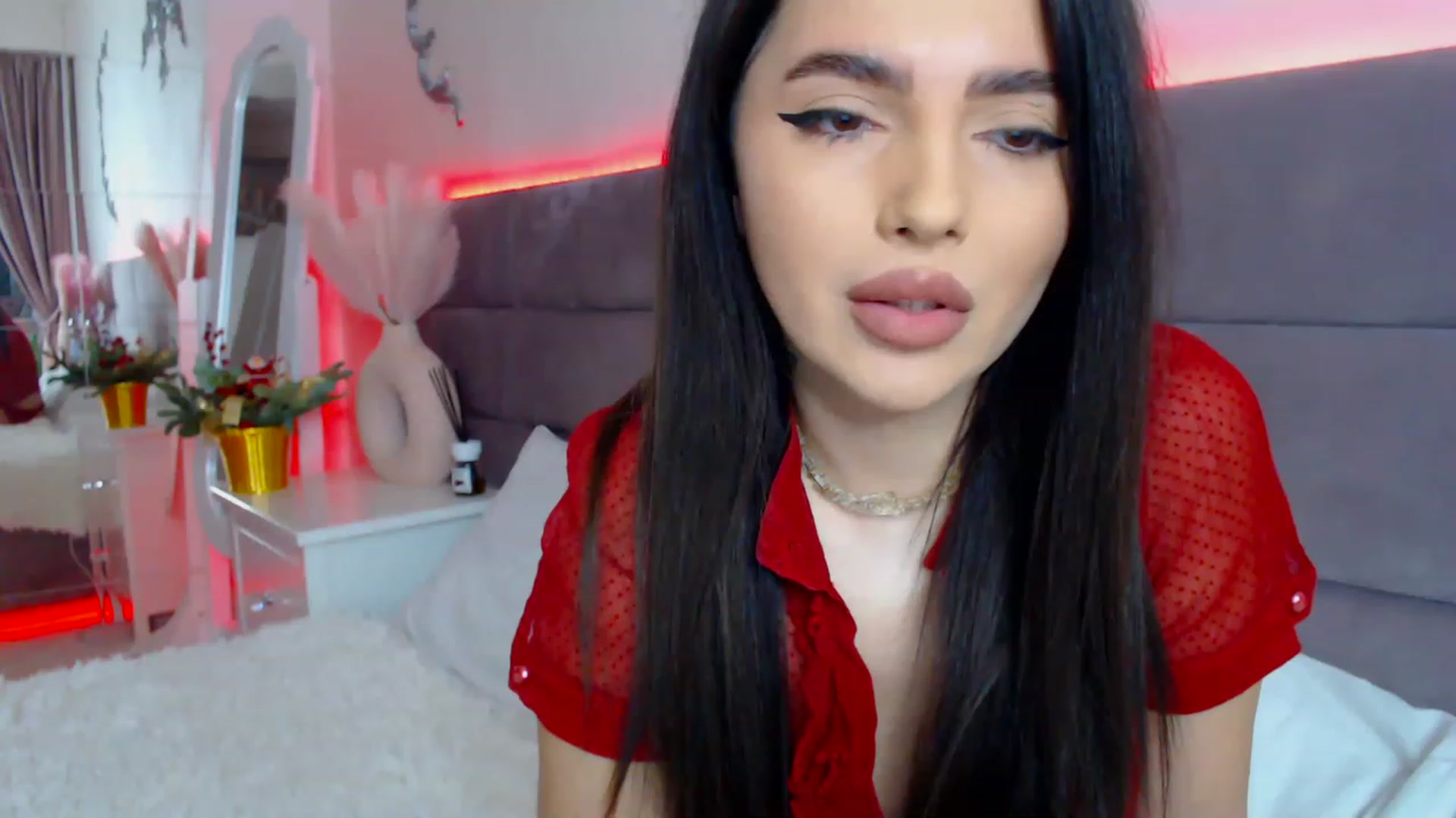 Gallery image thumbnail from BloodElf_Lu's myfreecams stream on, 12/23/2022, 02:35 image 15 of 20